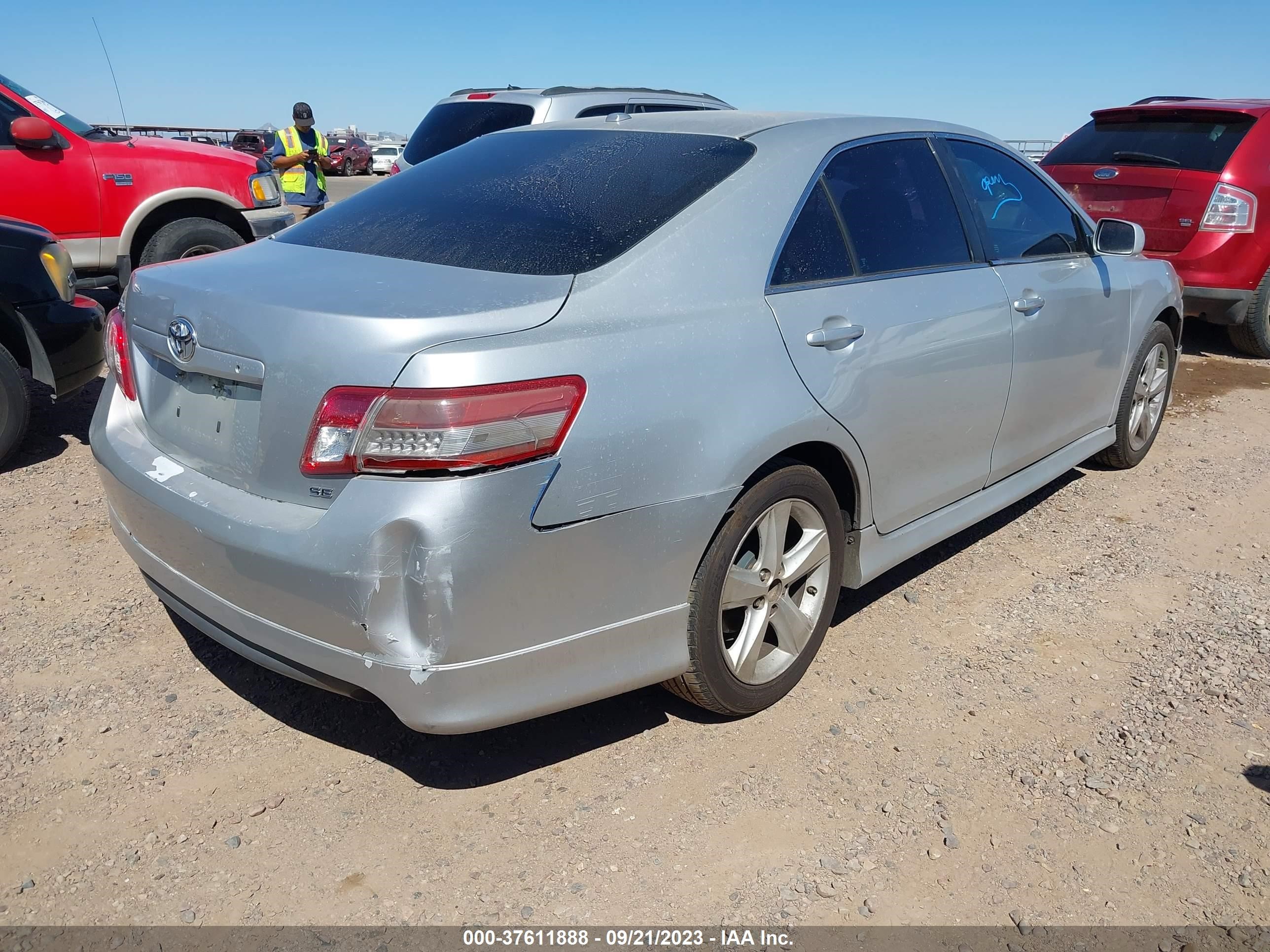 Photo 3 VIN: 4T1BF3EKXAU010446 - TOYOTA CAMRY 