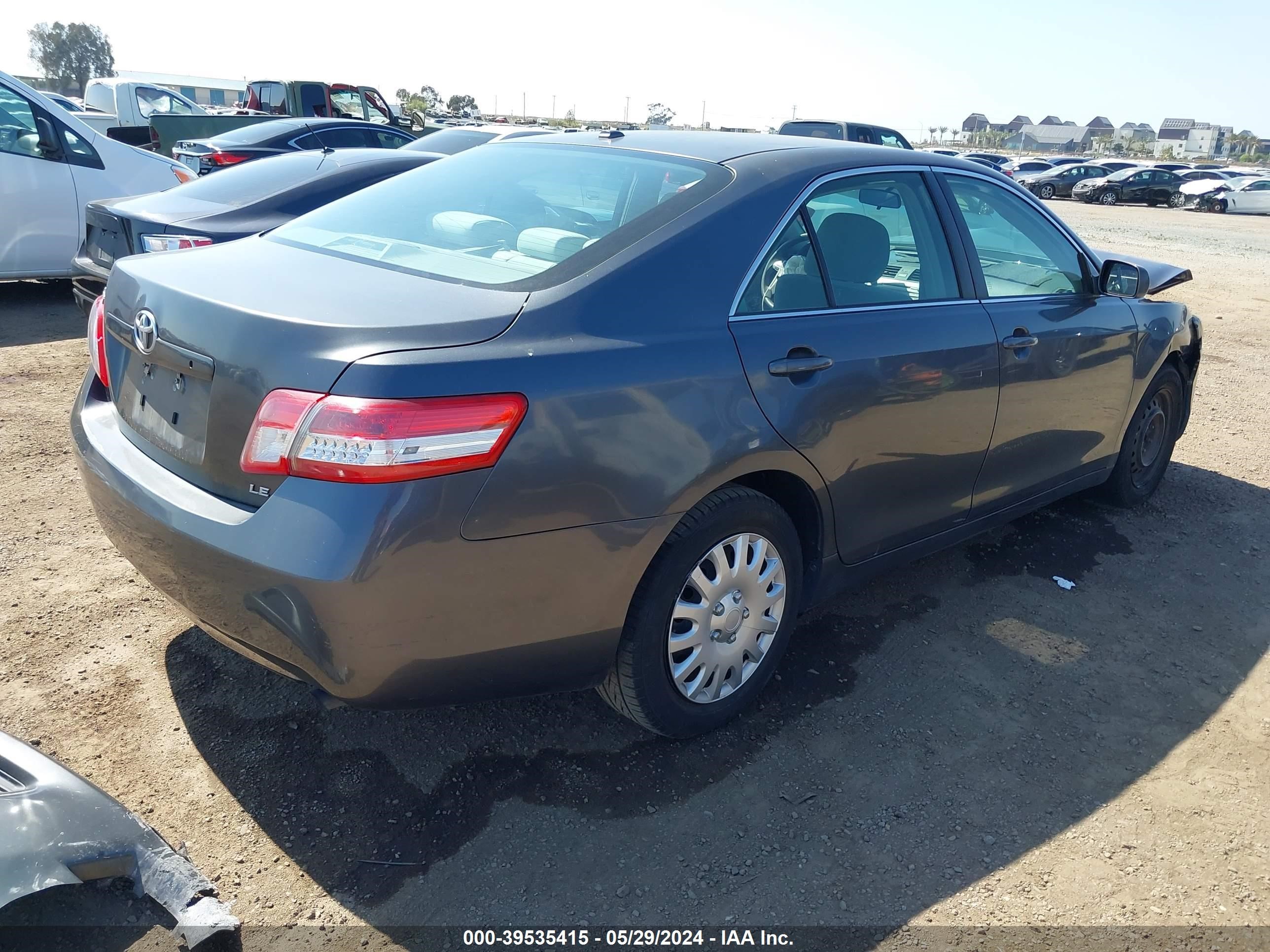 Photo 3 VIN: 4T1BF3EKXAU039266 - TOYOTA CAMRY 