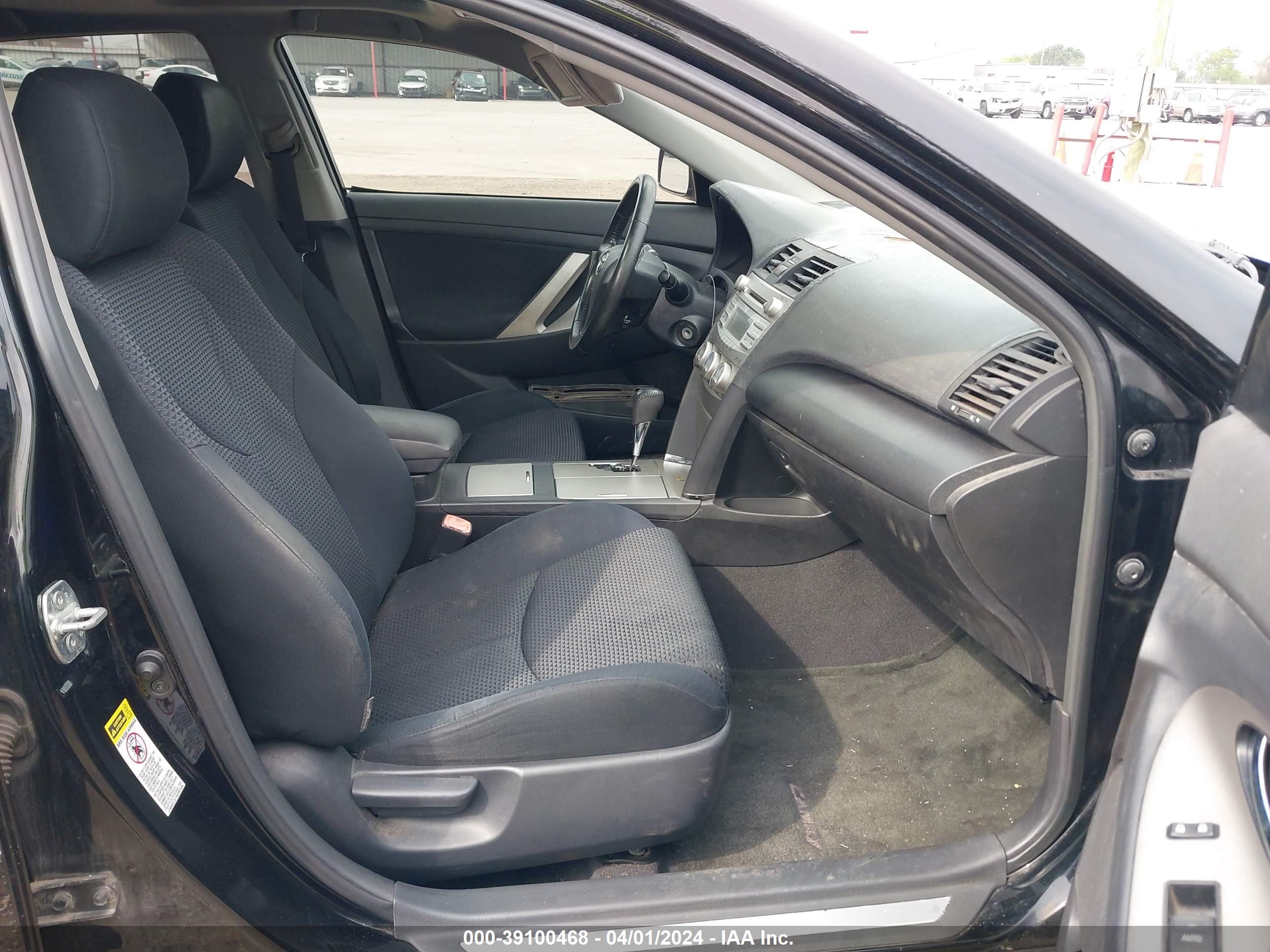 Photo 4 VIN: 4T1BF3EKXAU524216 - TOYOTA CAMRY 