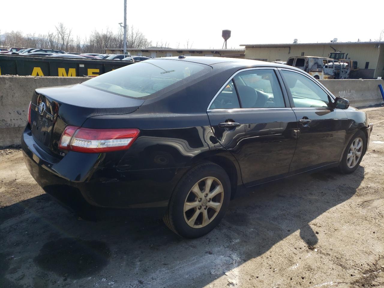 Photo 2 VIN: 4T1BF3EKXAU553098 - TOYOTA CAMRY 