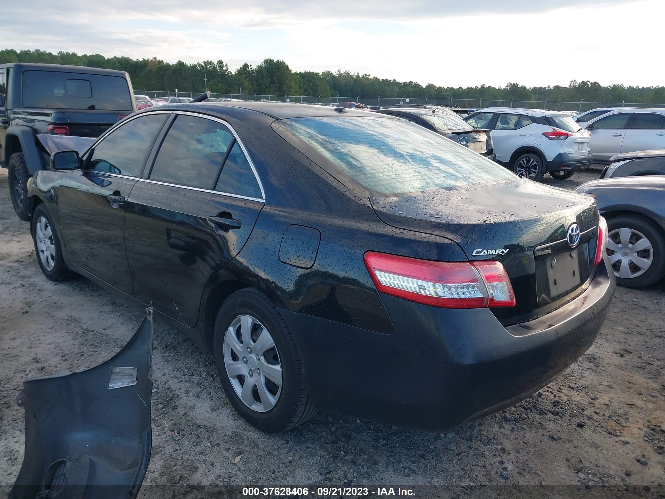 Photo 2 VIN: 4T1BF3EKXBU121015 - TOYOTA CAMRY 