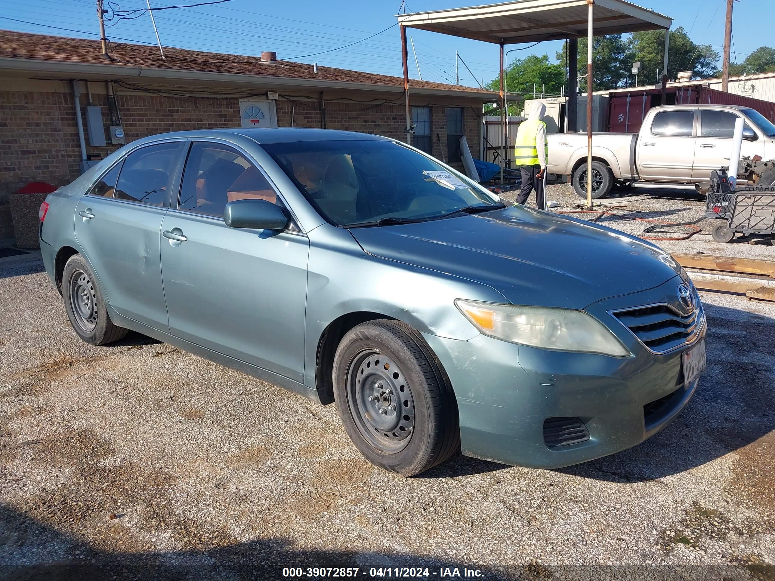 Photo 0 VIN: 4T1BF3EKXBU618632 - TOYOTA CAMRY 