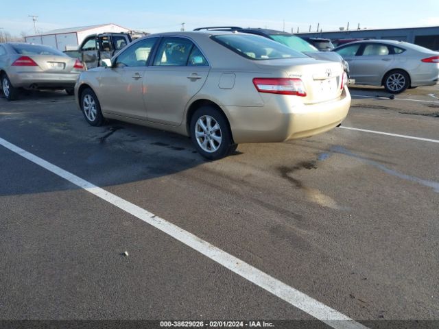 Photo 2 VIN: 4T1BF3EKXBU668625 - TOYOTA CAMRY 