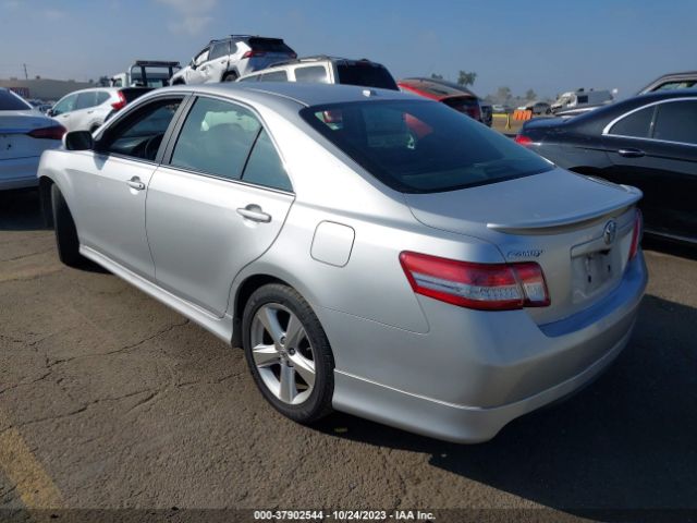 Photo 2 VIN: 4T1BF3EKXBU702238 - TOYOTA CAMRY 