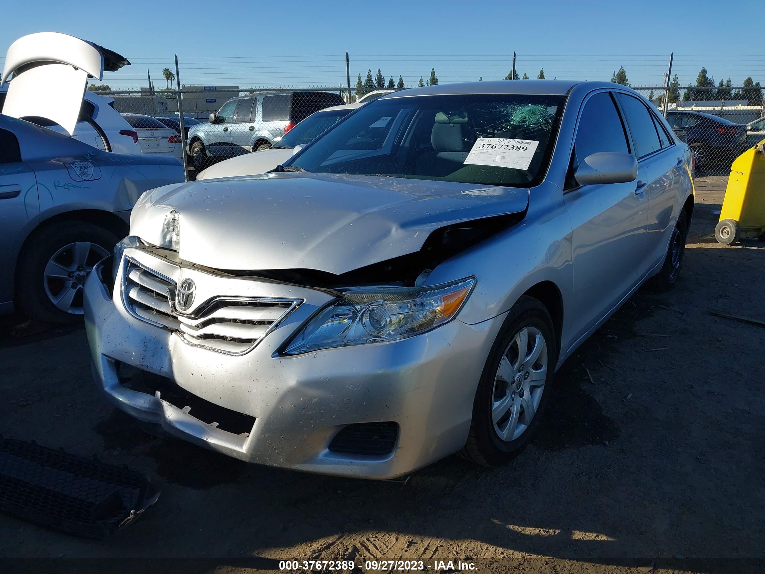 Photo 1 VIN: 4T1BF3EKXBU762715 - TOYOTA CAMRY 