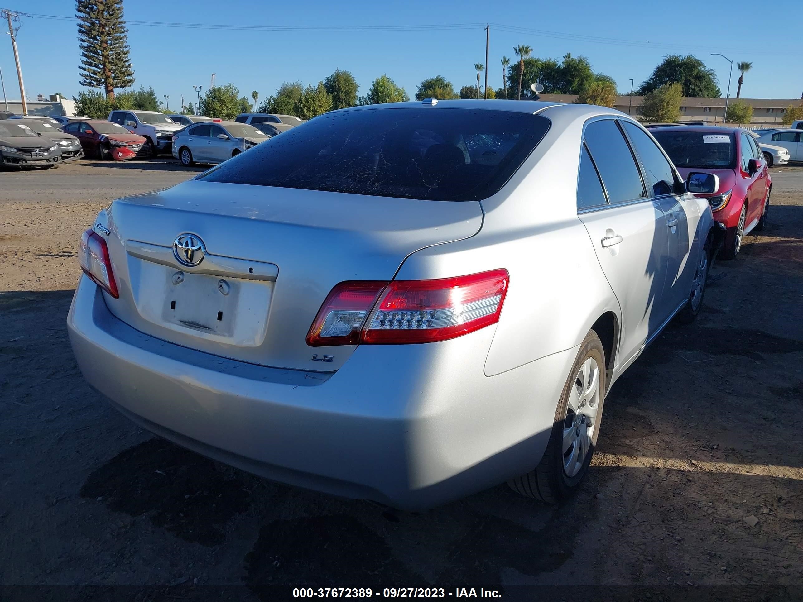 Photo 3 VIN: 4T1BF3EKXBU762715 - TOYOTA CAMRY 