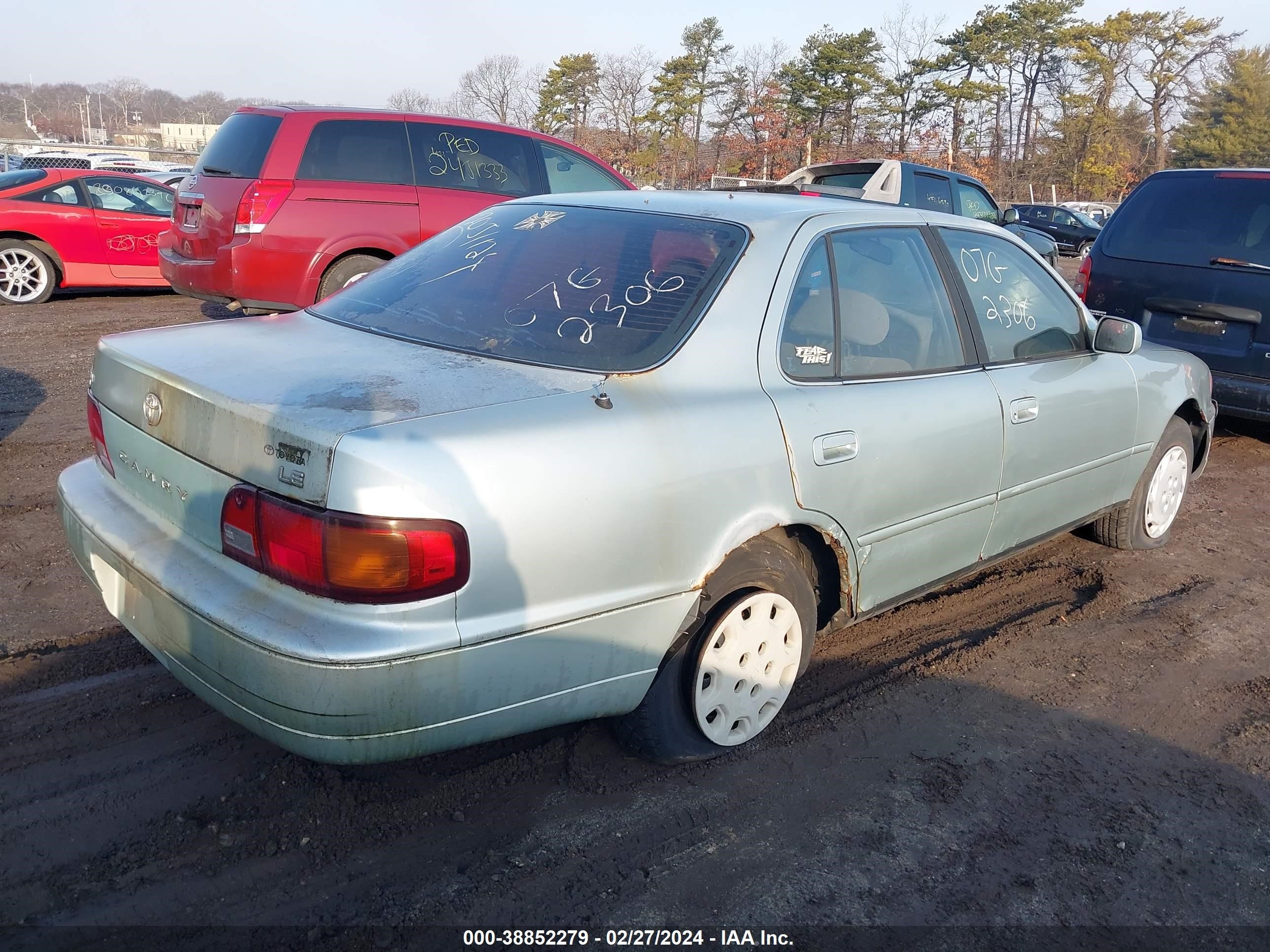 Photo 3 VIN: 4T1BG12K0TU664896 - TOYOTA CAMRY 