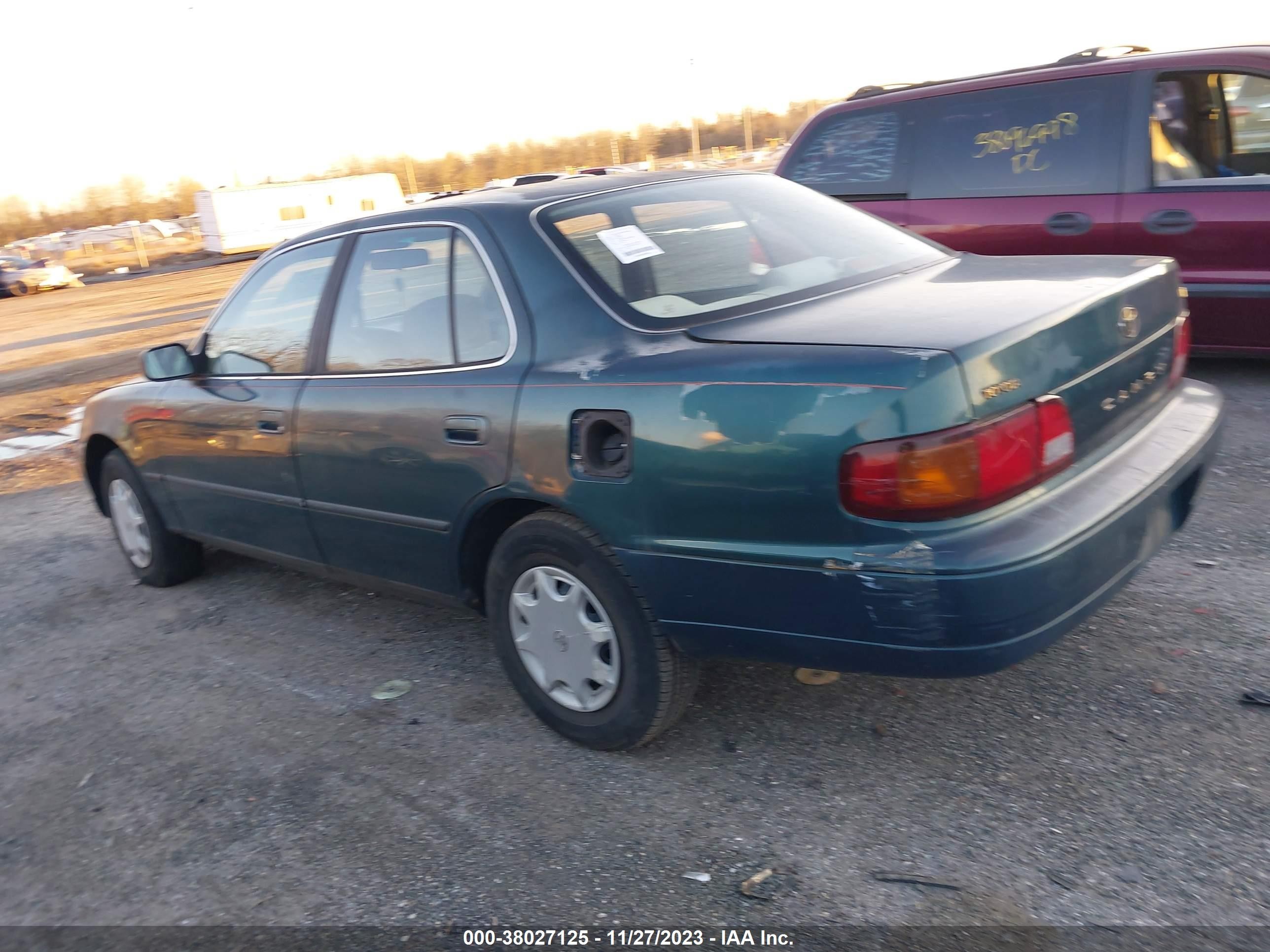 Photo 2 VIN: 4T1BG12K0TU795830 - TOYOTA CAMRY 