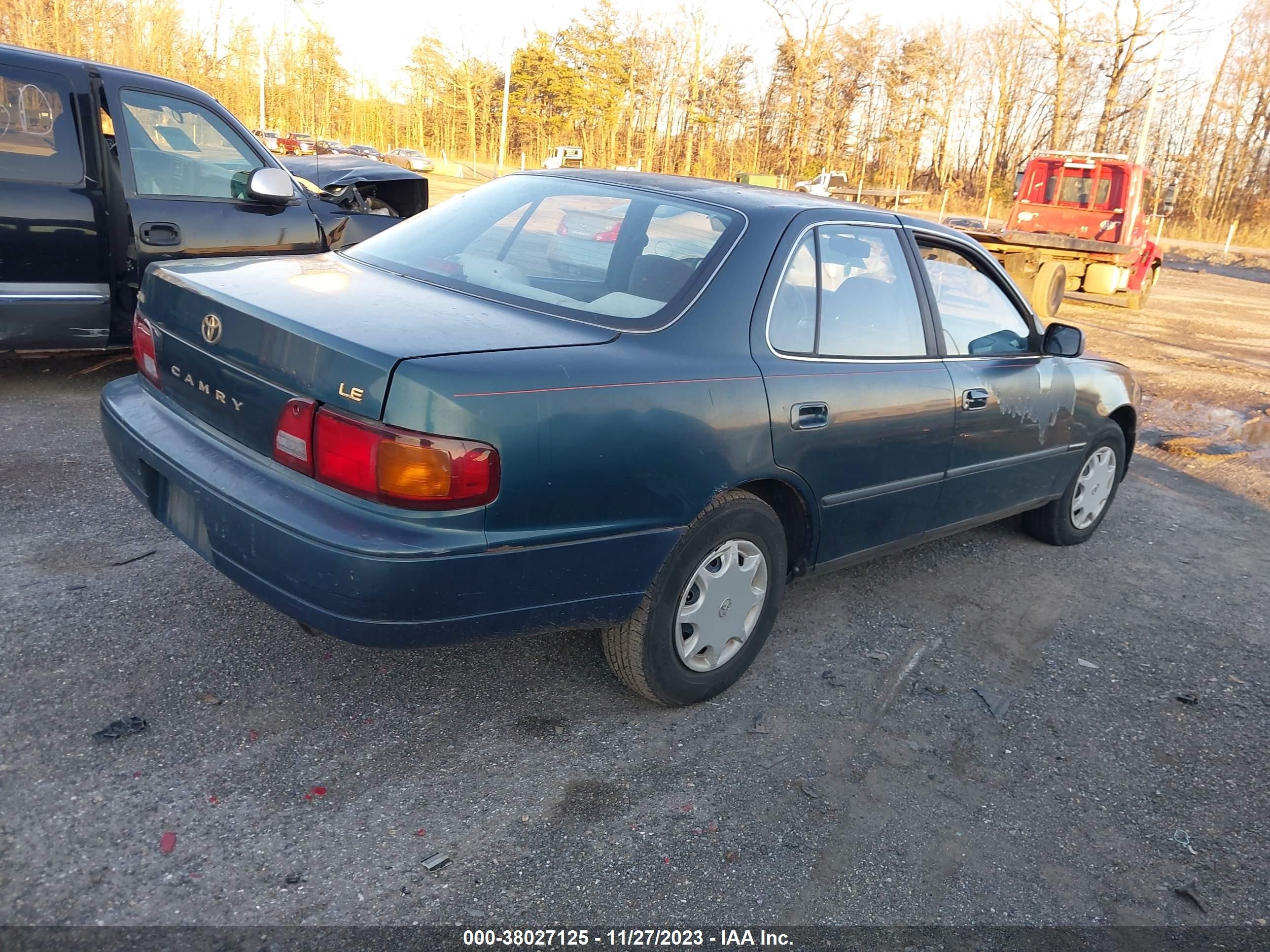 Photo 3 VIN: 4T1BG12K0TU795830 - TOYOTA CAMRY 