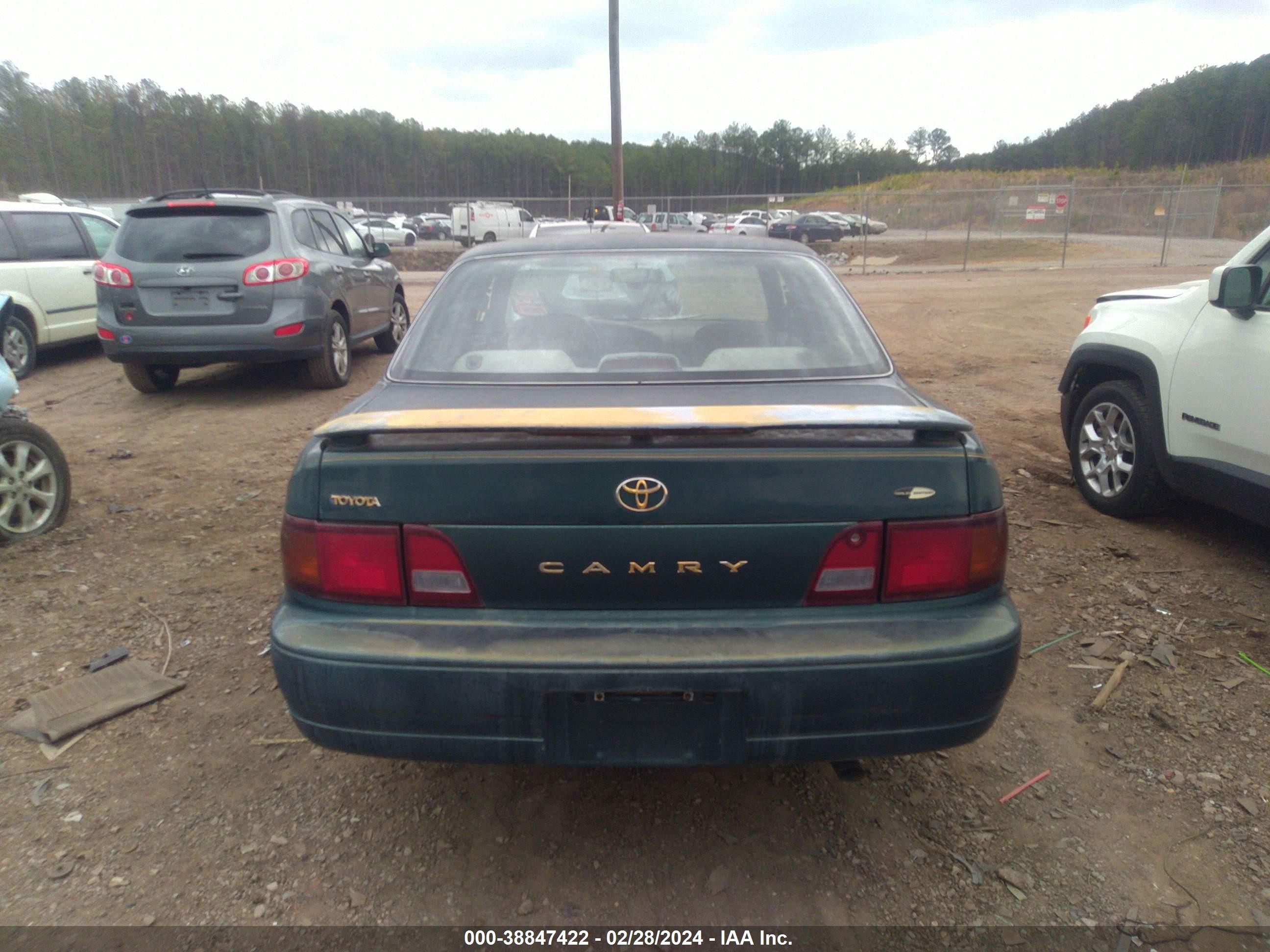 Photo 15 VIN: 4T1BG12K1TU764781 - TOYOTA CAMRY 