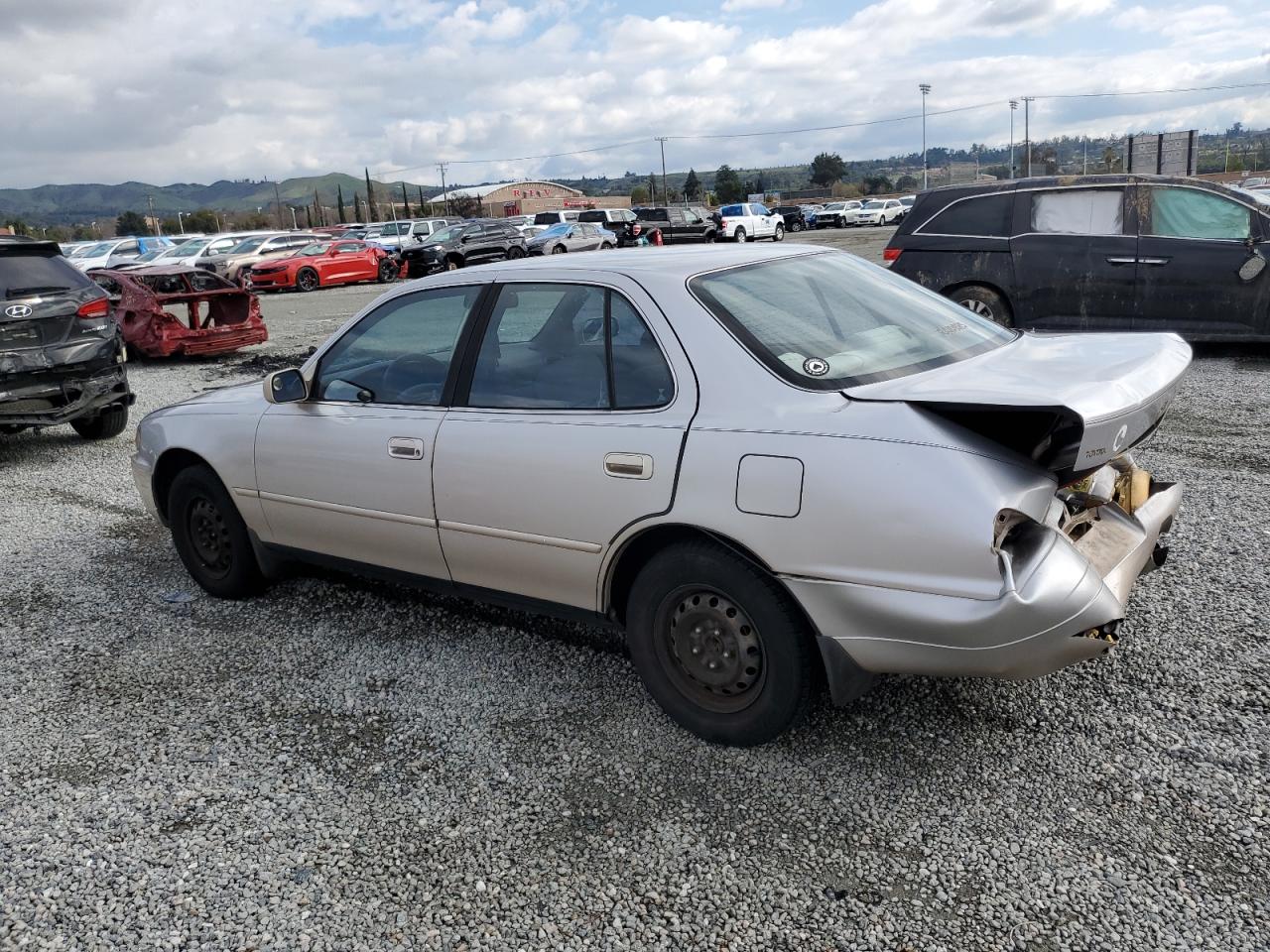 Photo 1 VIN: 4T1BG12K2TU810229 - TOYOTA CAMRY 