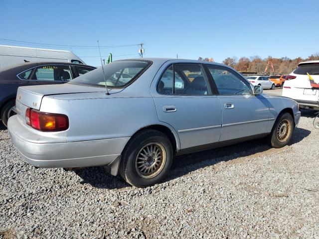 Photo 2 VIN: 4T1BG12K5TU684724 - TOYOTA CAMRY DX 