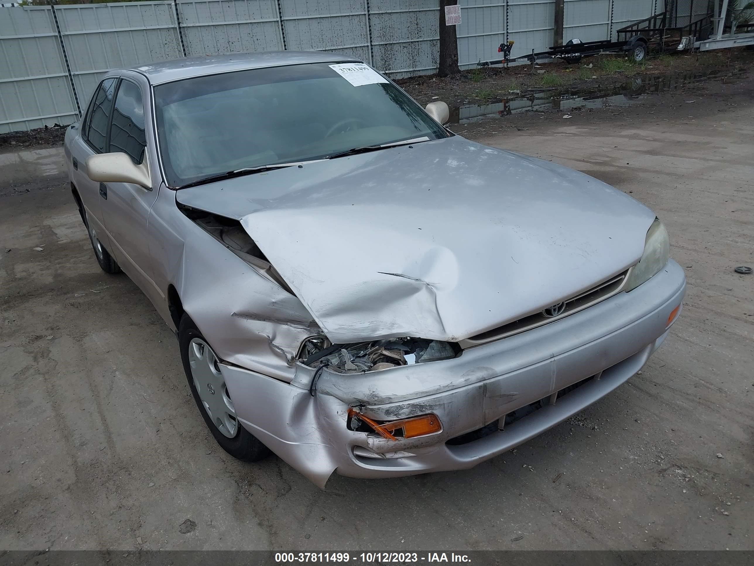 Photo 5 VIN: 4T1BG12K6TU752819 - TOYOTA CAMRY 