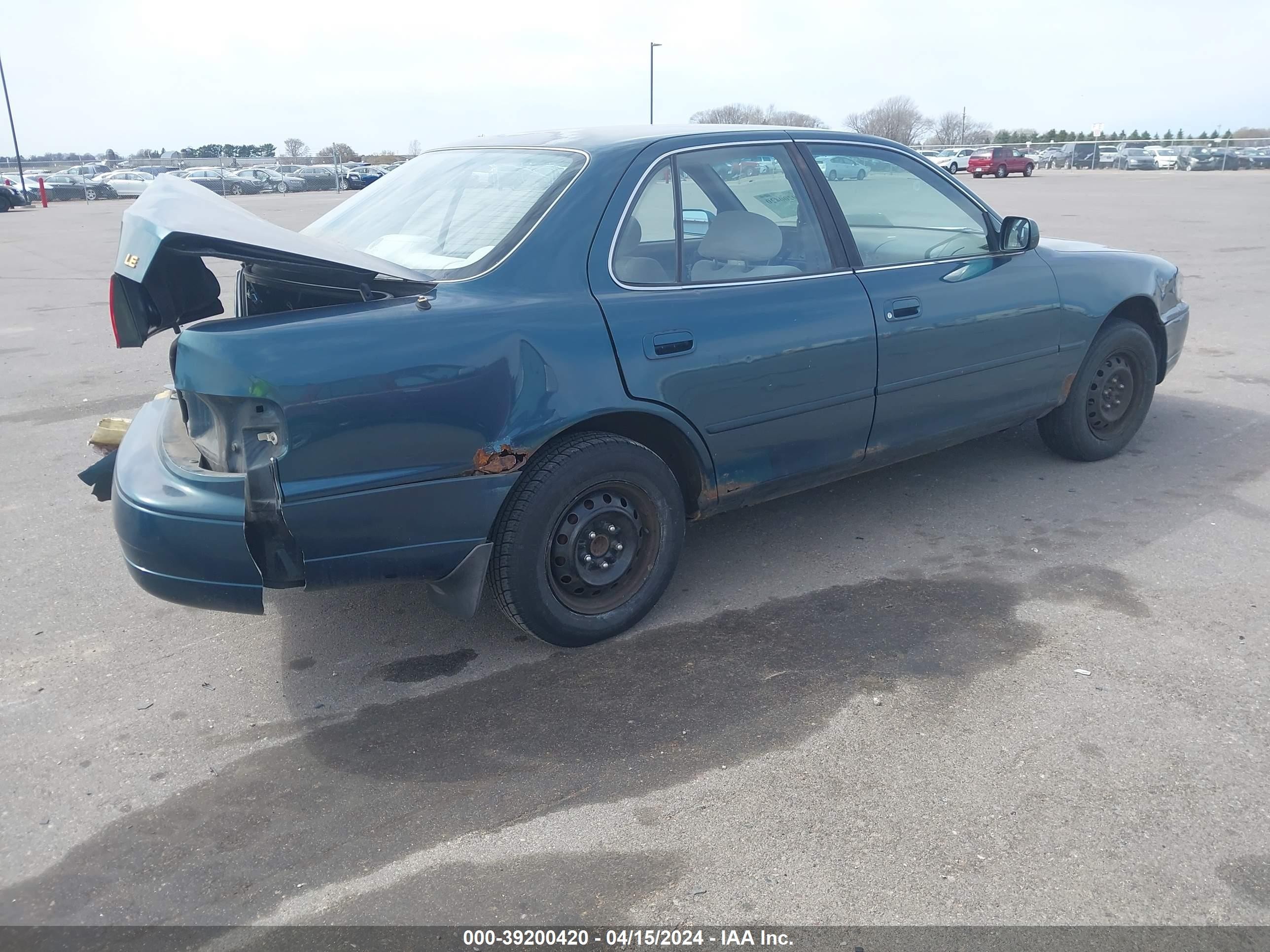 Photo 3 VIN: 4T1BG12K6TU935895 - TOYOTA CAMRY 