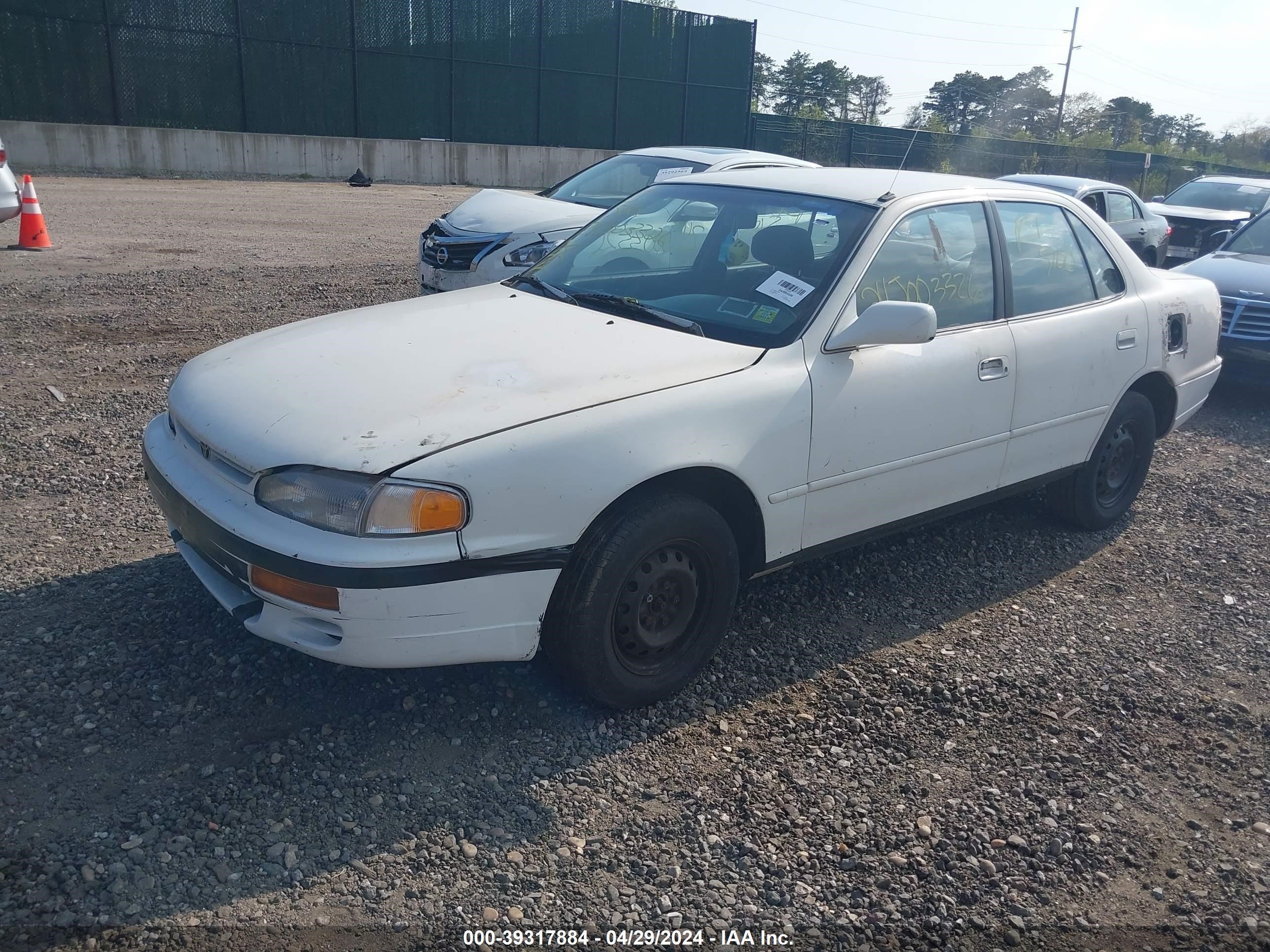 Photo 1 VIN: 4T1BG12K8TU752093 - TOYOTA CAMRY 