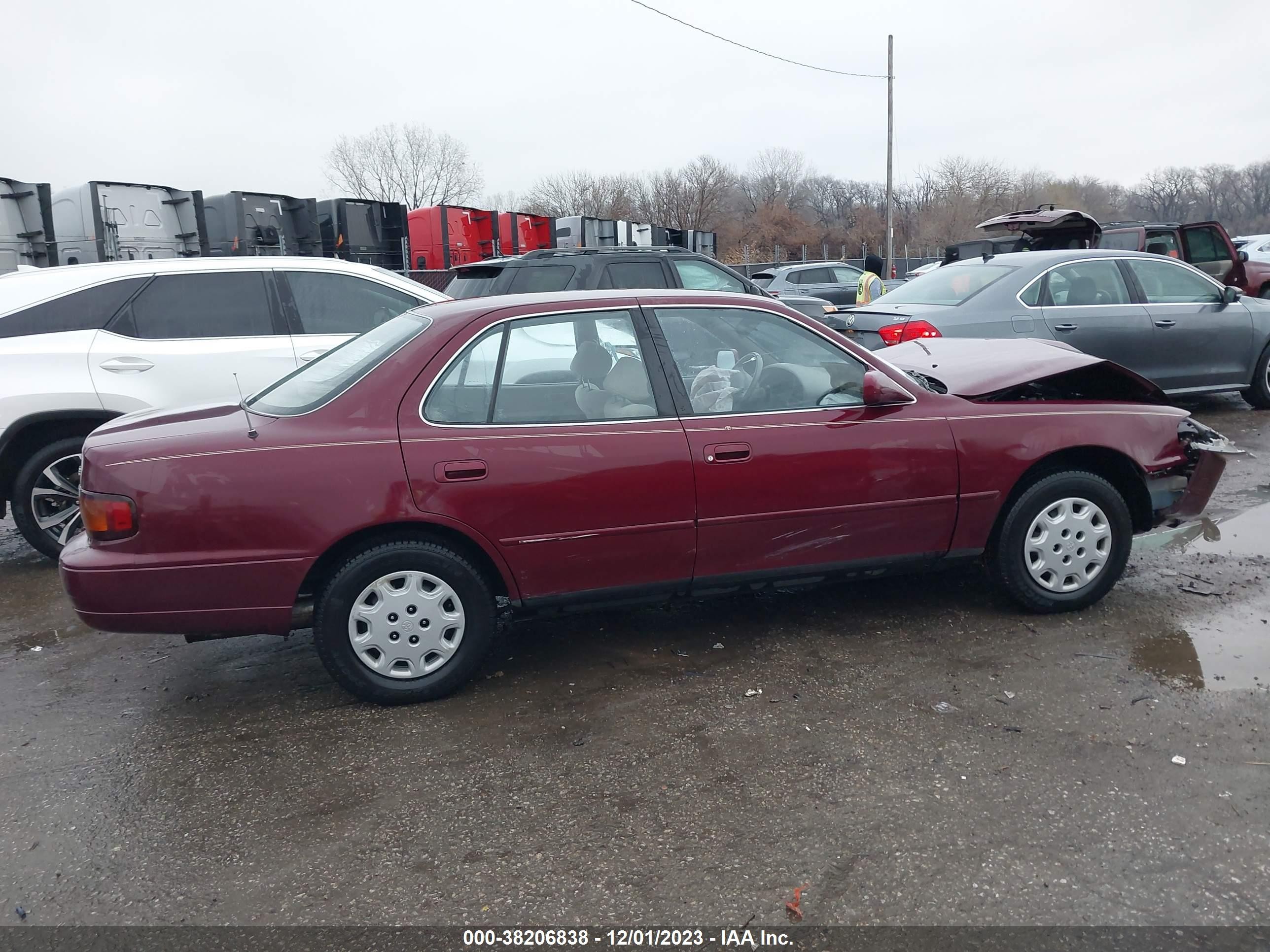 Photo 12 VIN: 4T1BG12K9TU691837 - TOYOTA CAMRY 