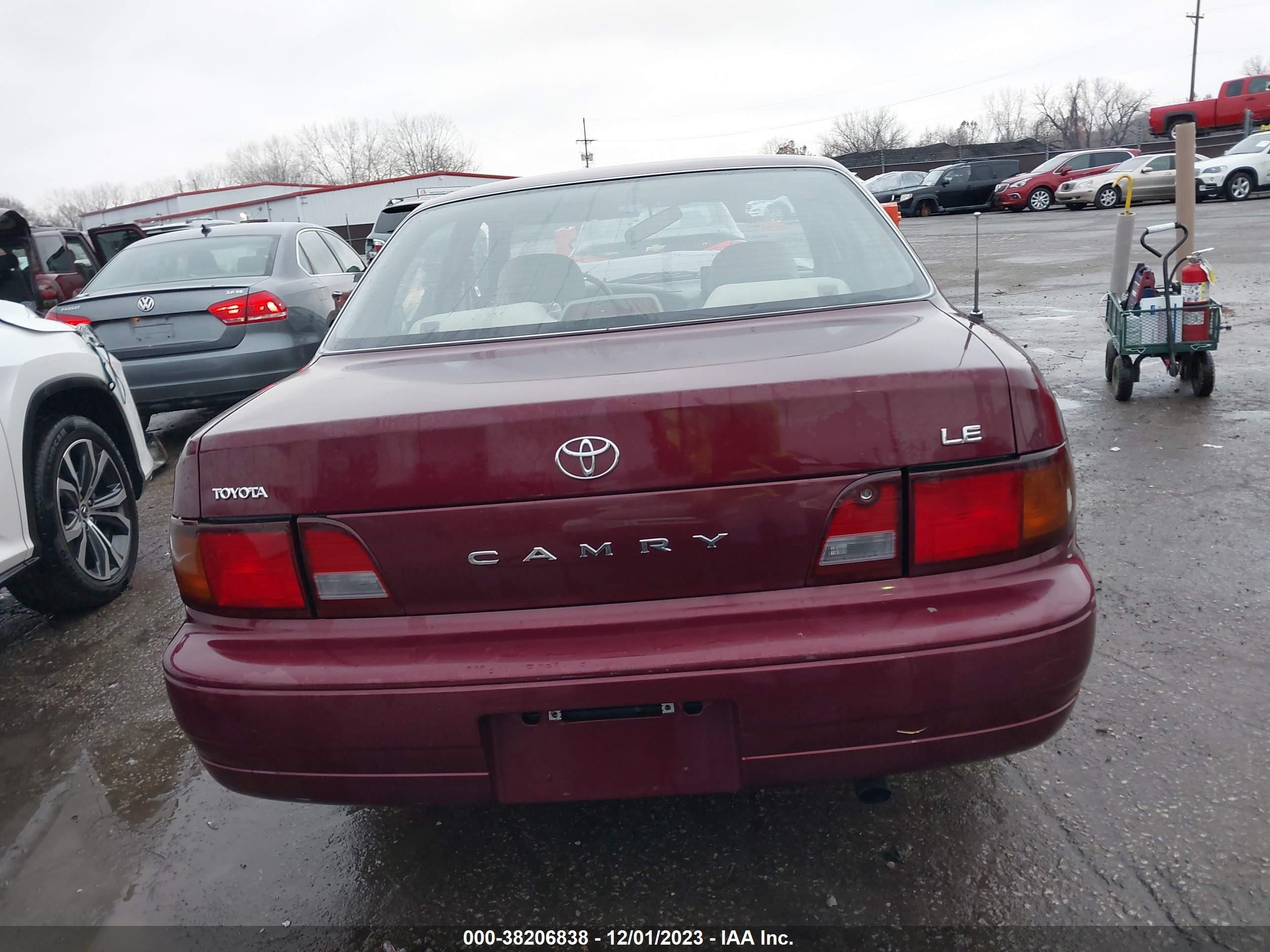 Photo 15 VIN: 4T1BG12K9TU691837 - TOYOTA CAMRY 