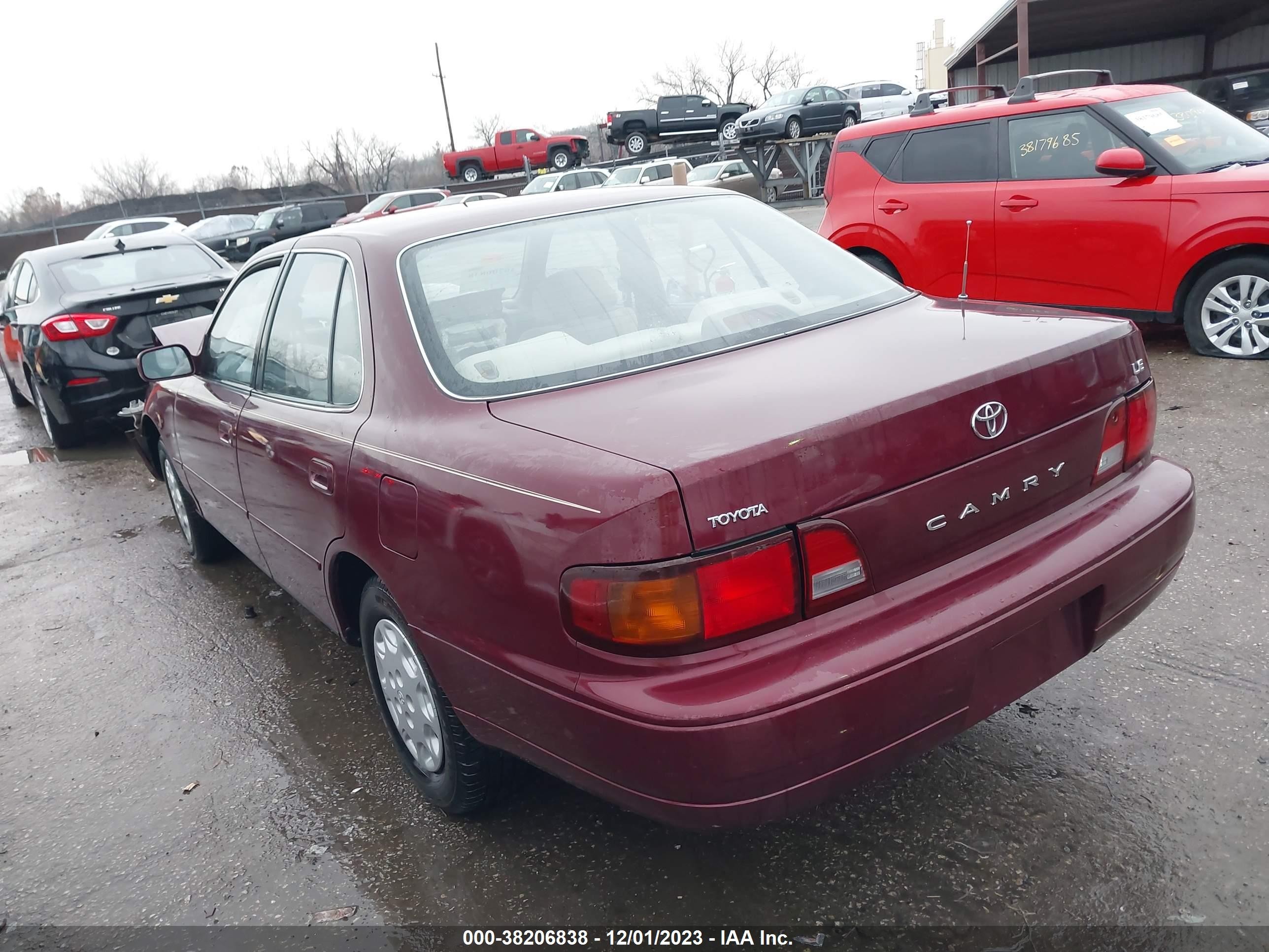 Photo 2 VIN: 4T1BG12K9TU691837 - TOYOTA CAMRY 