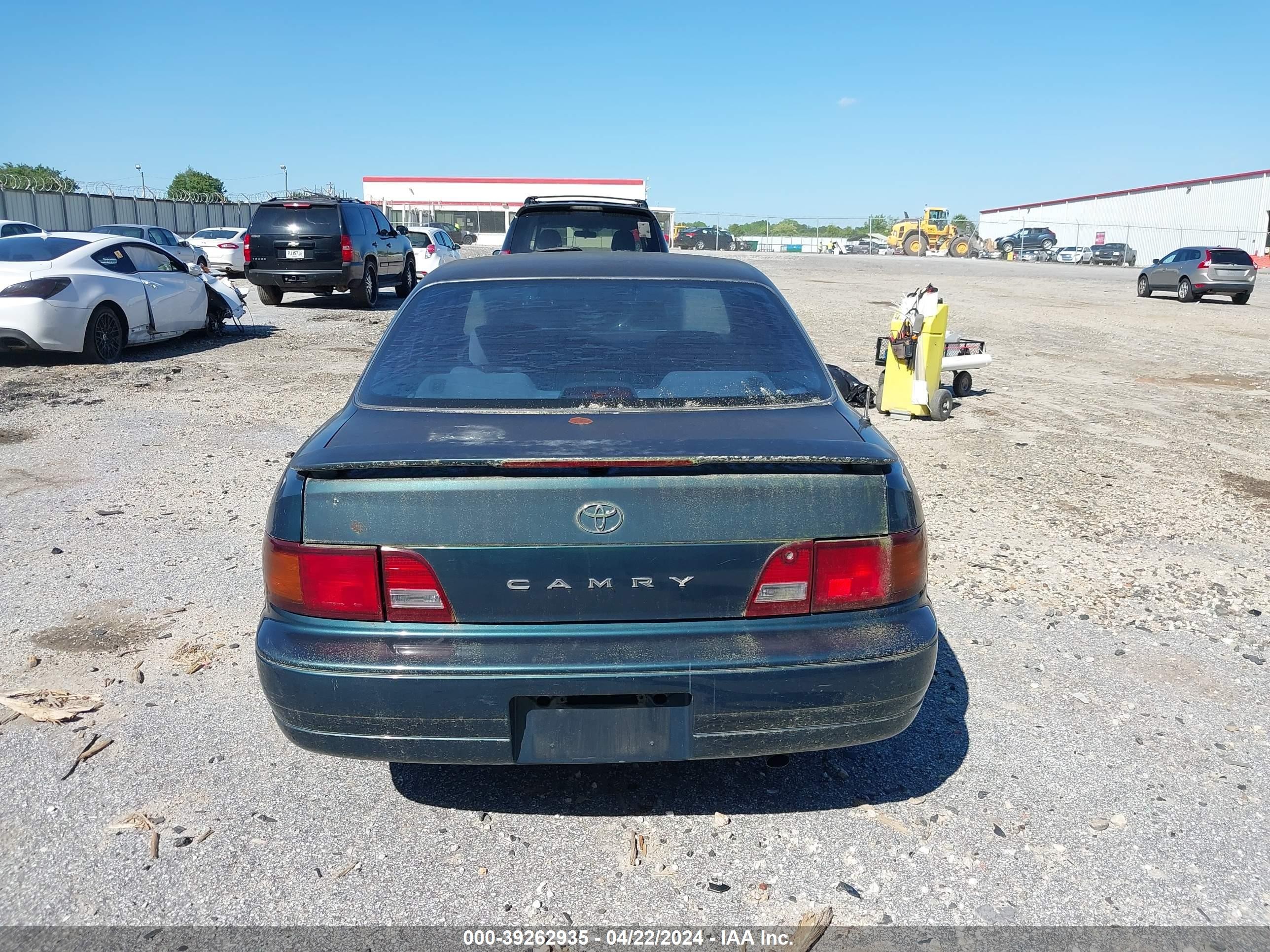 Photo 15 VIN: 4T1BG17K1TU696944 - TOYOTA CAMRY 