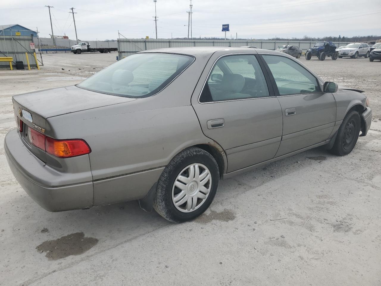 Photo 2 VIN: 4T1BG22K01U098712 - TOYOTA CAMRY 