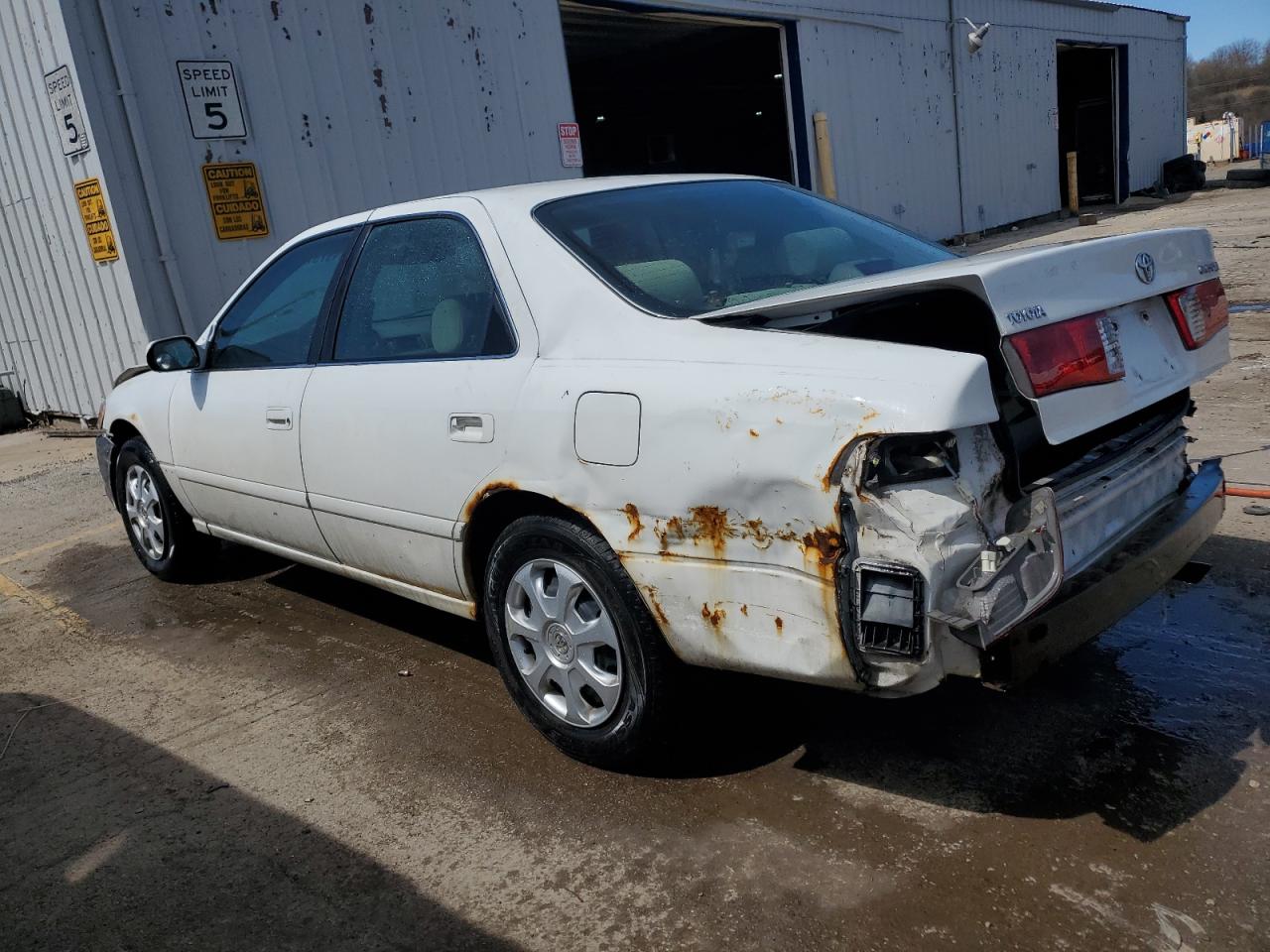 Photo 1 VIN: 4T1BG22K01U827064 - TOYOTA CAMRY 