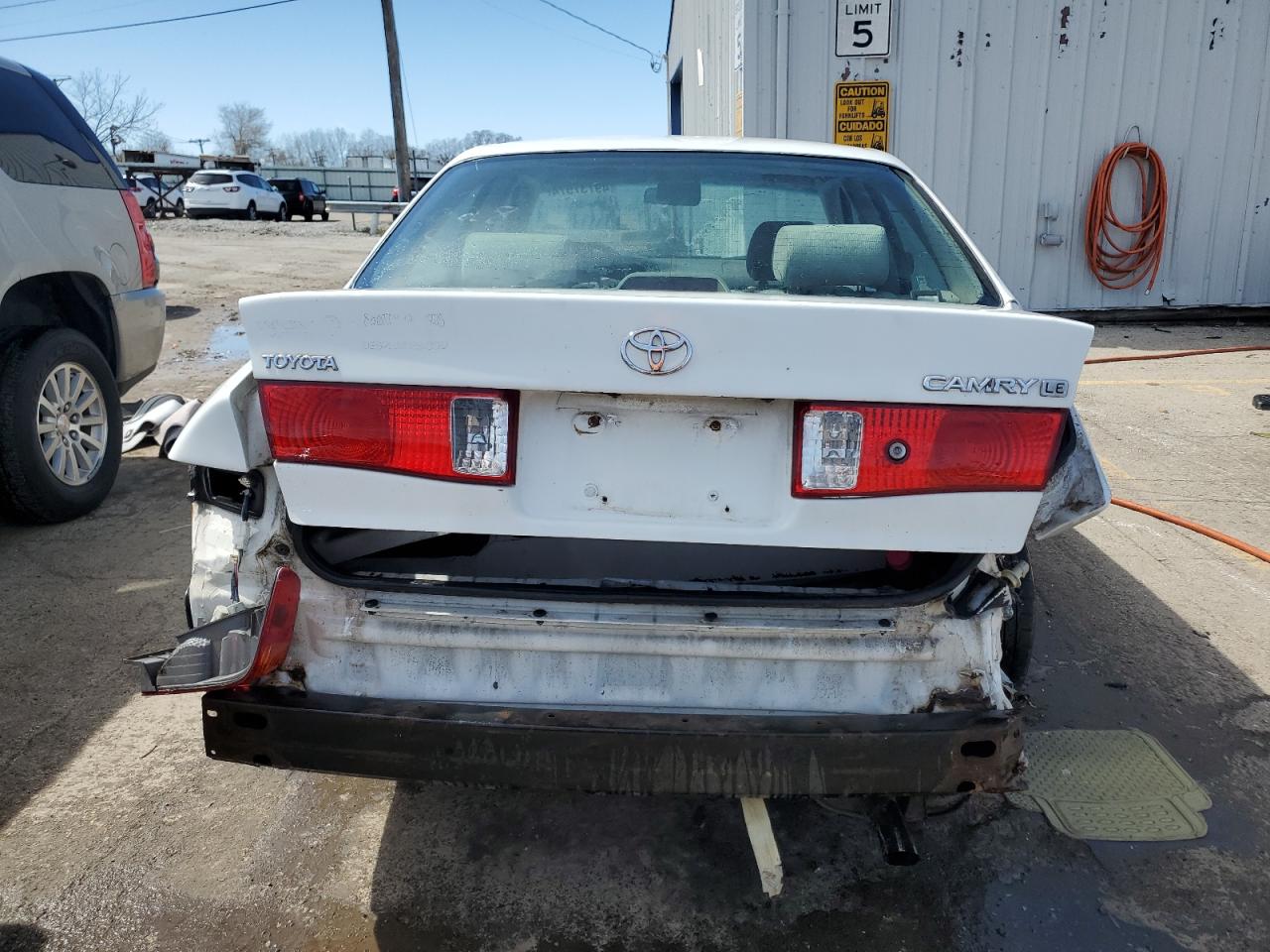 Photo 5 VIN: 4T1BG22K01U827064 - TOYOTA CAMRY 