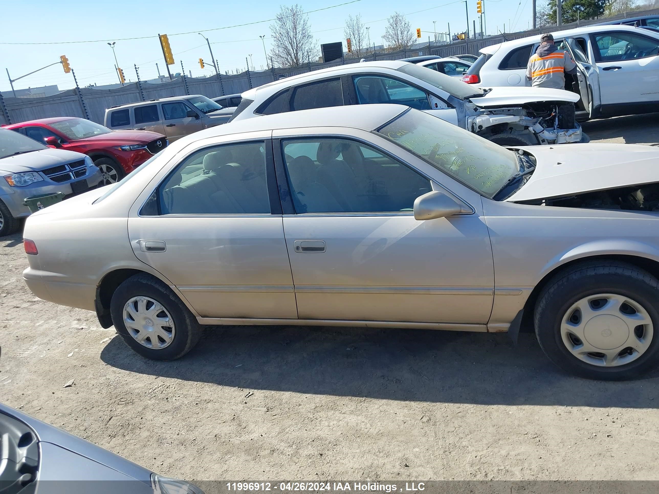 Photo 12 VIN: 4T1BG22K0VU056062 - TOYOTA CAMRY 