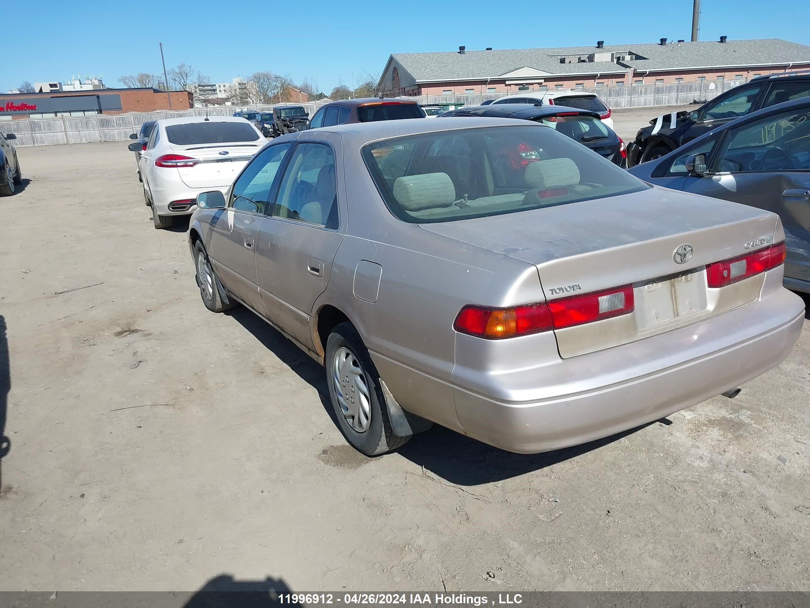 Photo 2 VIN: 4T1BG22K0VU056062 - TOYOTA CAMRY 