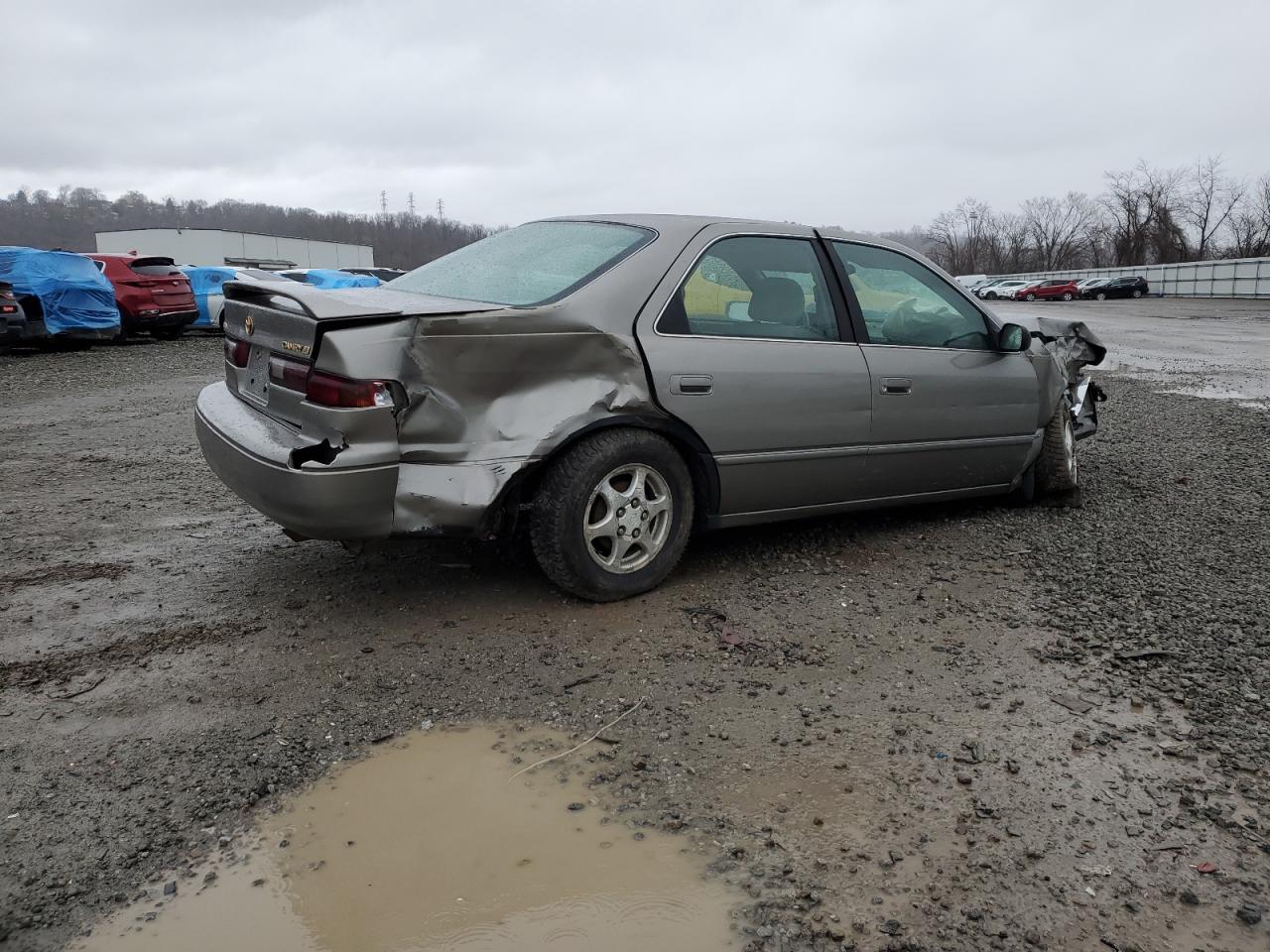 Photo 2 VIN: 4T1BG22K0VU183099 - TOYOTA CAMRY 