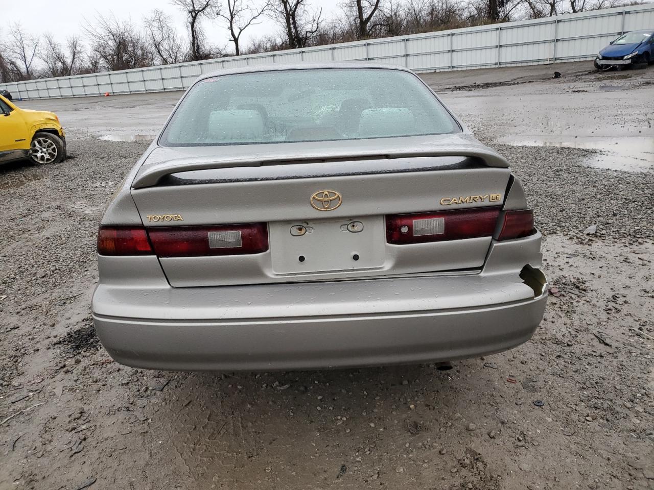 Photo 5 VIN: 4T1BG22K0VU183099 - TOYOTA CAMRY 