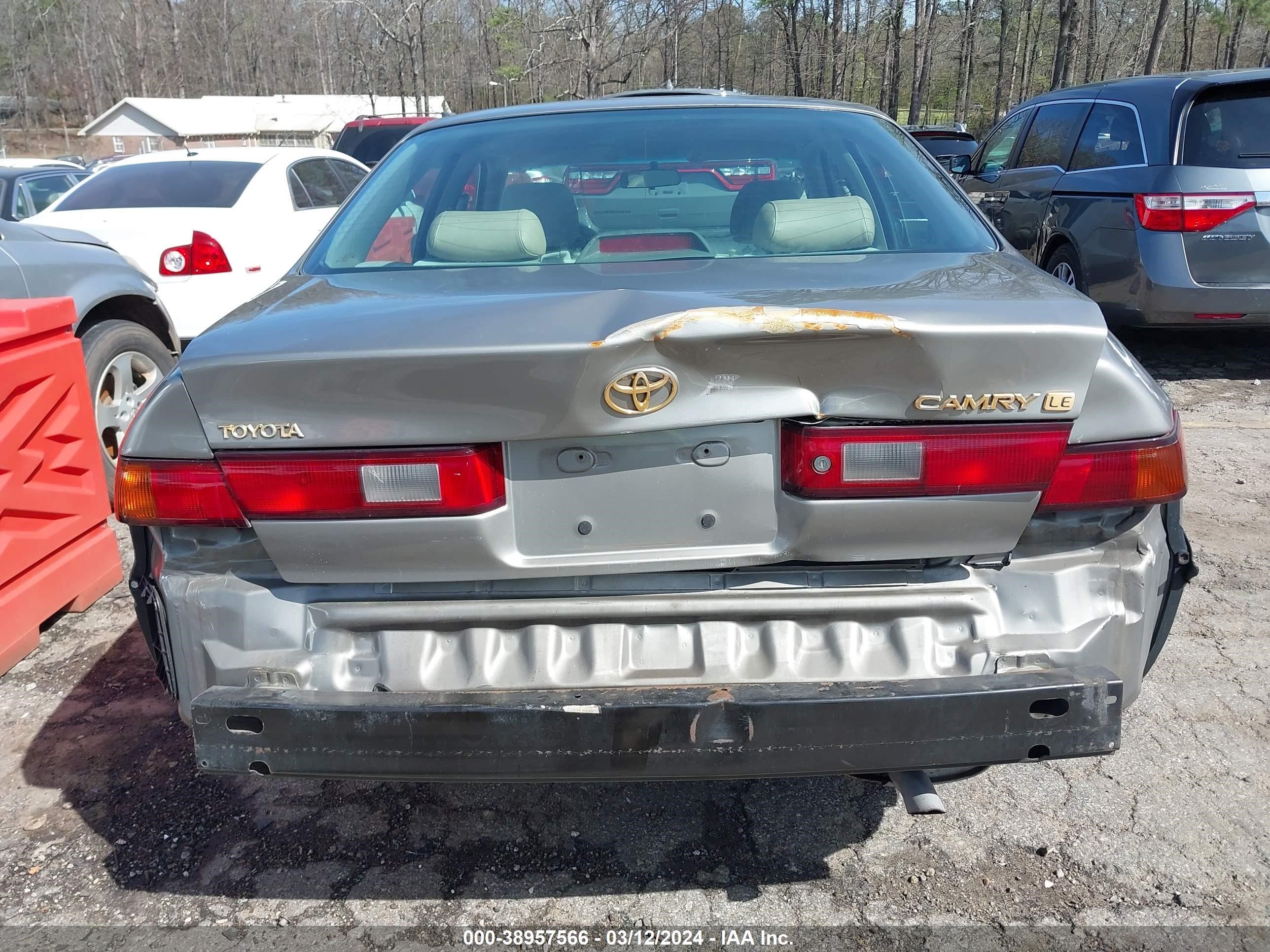 Photo 15 VIN: 4T1BG22K0WU289439 - TOYOTA CAMRY 