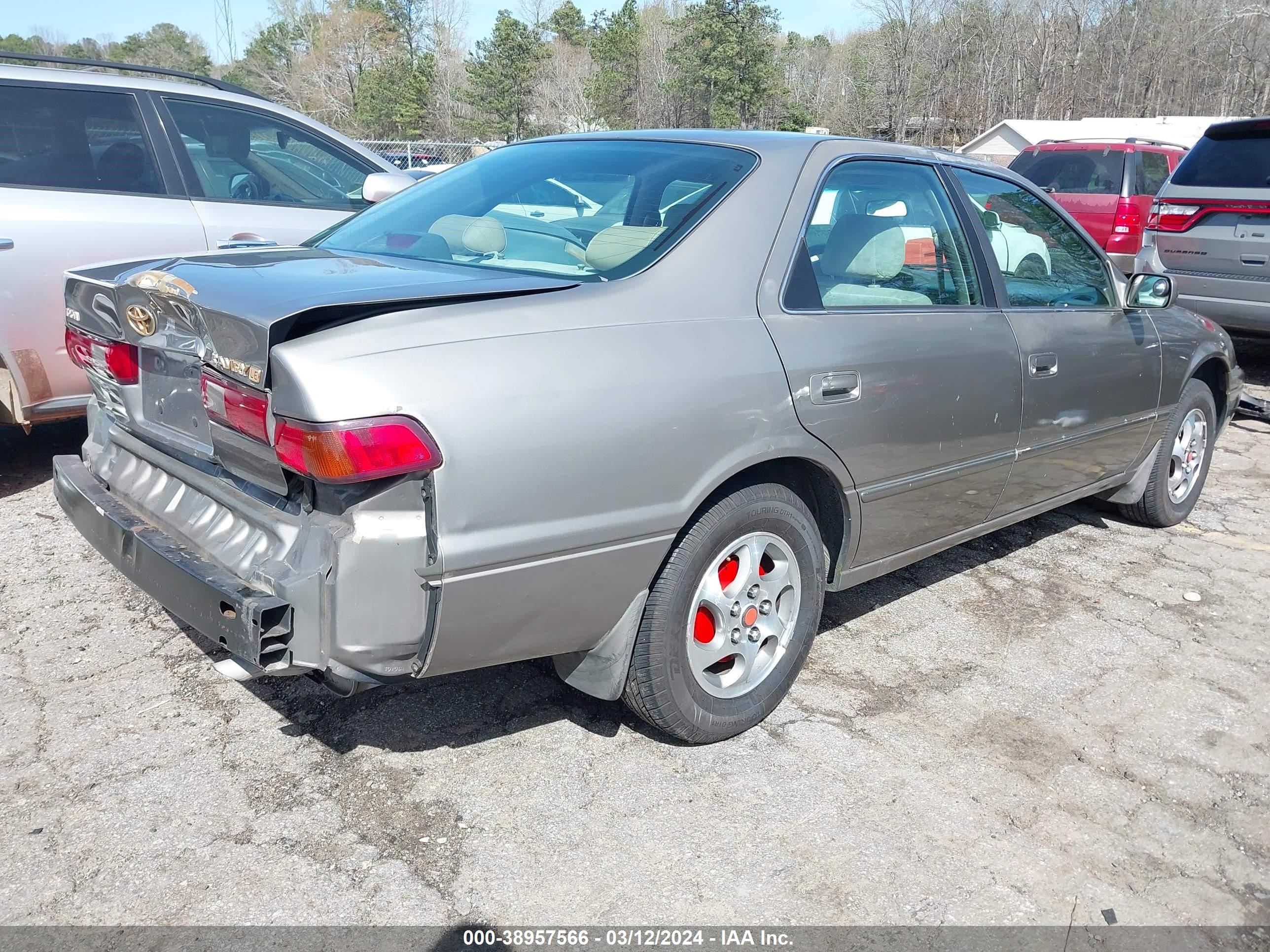 Photo 3 VIN: 4T1BG22K0WU289439 - TOYOTA CAMRY 