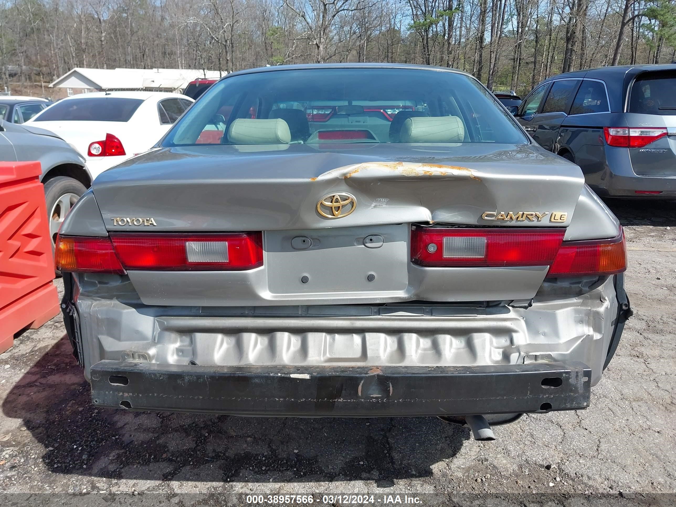 Photo 5 VIN: 4T1BG22K0WU289439 - TOYOTA CAMRY 