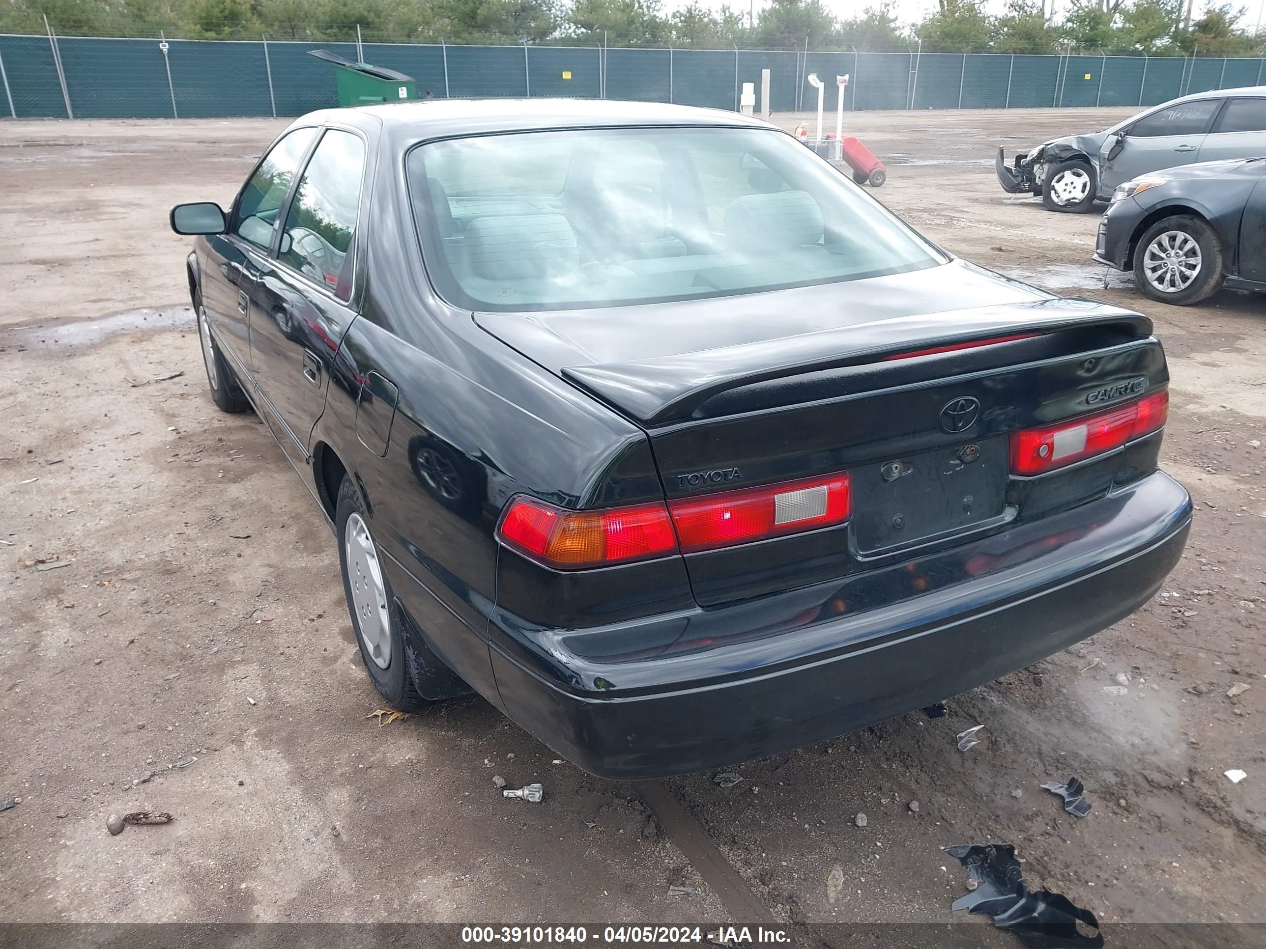 Photo 2 VIN: 4T1BG22K0WU293555 - TOYOTA CAMRY 