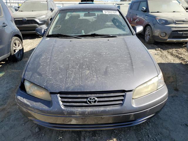 Photo 4 VIN: 4T1BG22K0XU478450 - TOYOTA CAMRY CE 