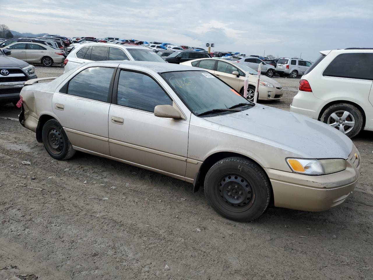 Photo 3 VIN: 4T1BG22K0XU591282 - TOYOTA CAMRY 