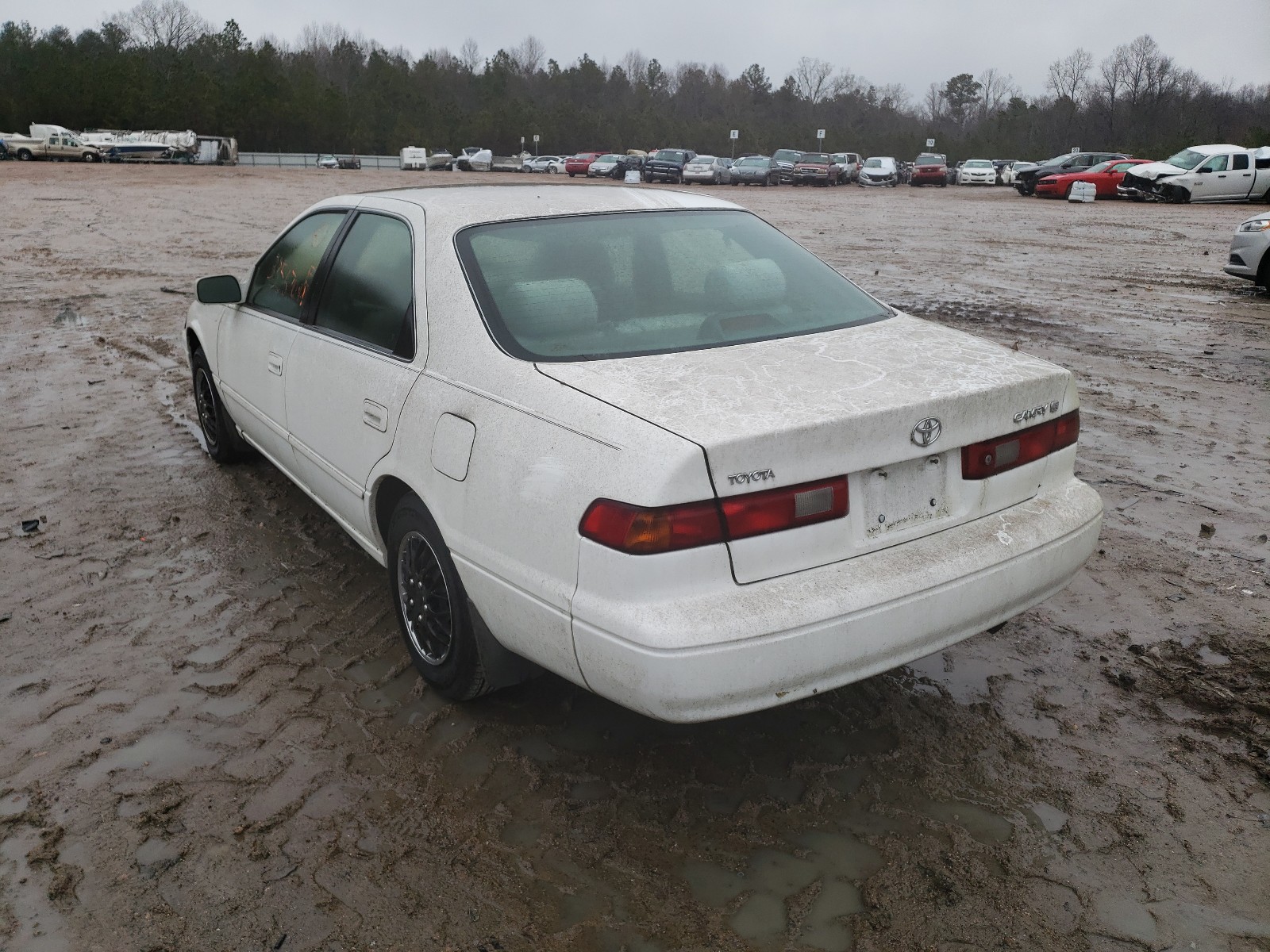 Photo 2 VIN: 4T1BG22K0XU865578 - TOYOTA CAMRY CE 