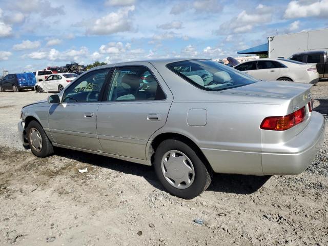 Photo 1 VIN: 4T1BG22K0YU011126 - TOYOTA CAMRY 