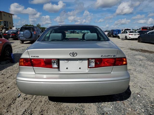 Photo 5 VIN: 4T1BG22K0YU011126 - TOYOTA CAMRY 