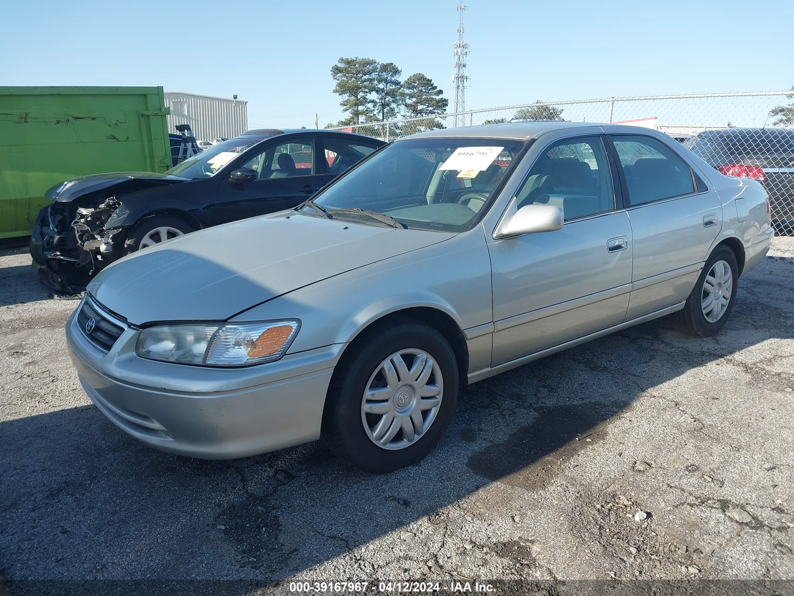 Photo 1 VIN: 4T1BG22K0YU710949 - TOYOTA CAMRY 