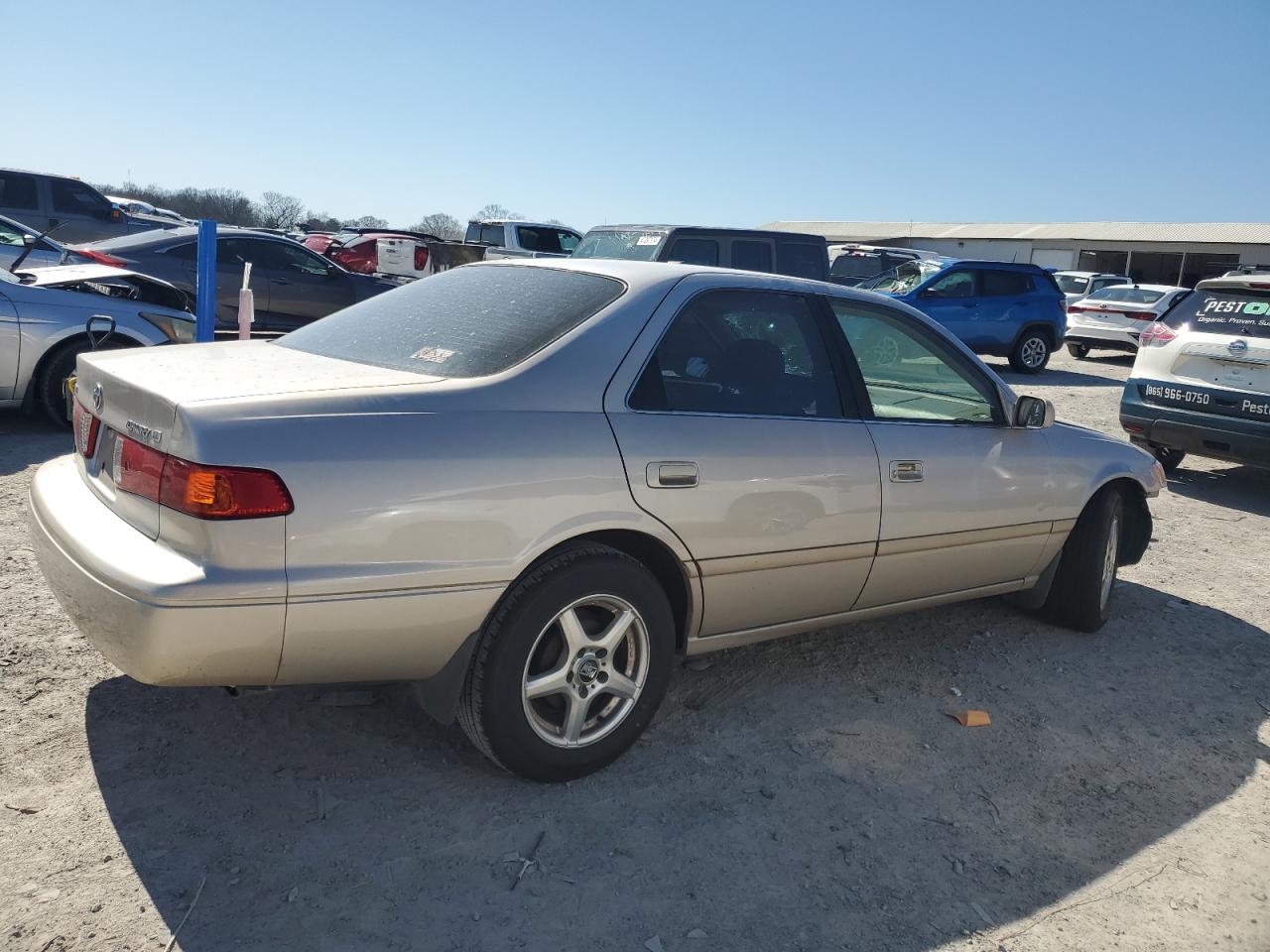 Photo 2 VIN: 4T1BG22K0YU757043 - TOYOTA CAMRY 