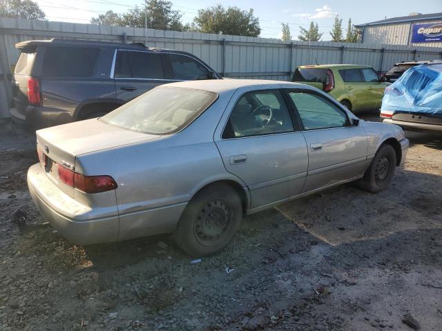 Photo 2 VIN: 4T1BG22K11U031343 - TOYOTA CAMRY CE 