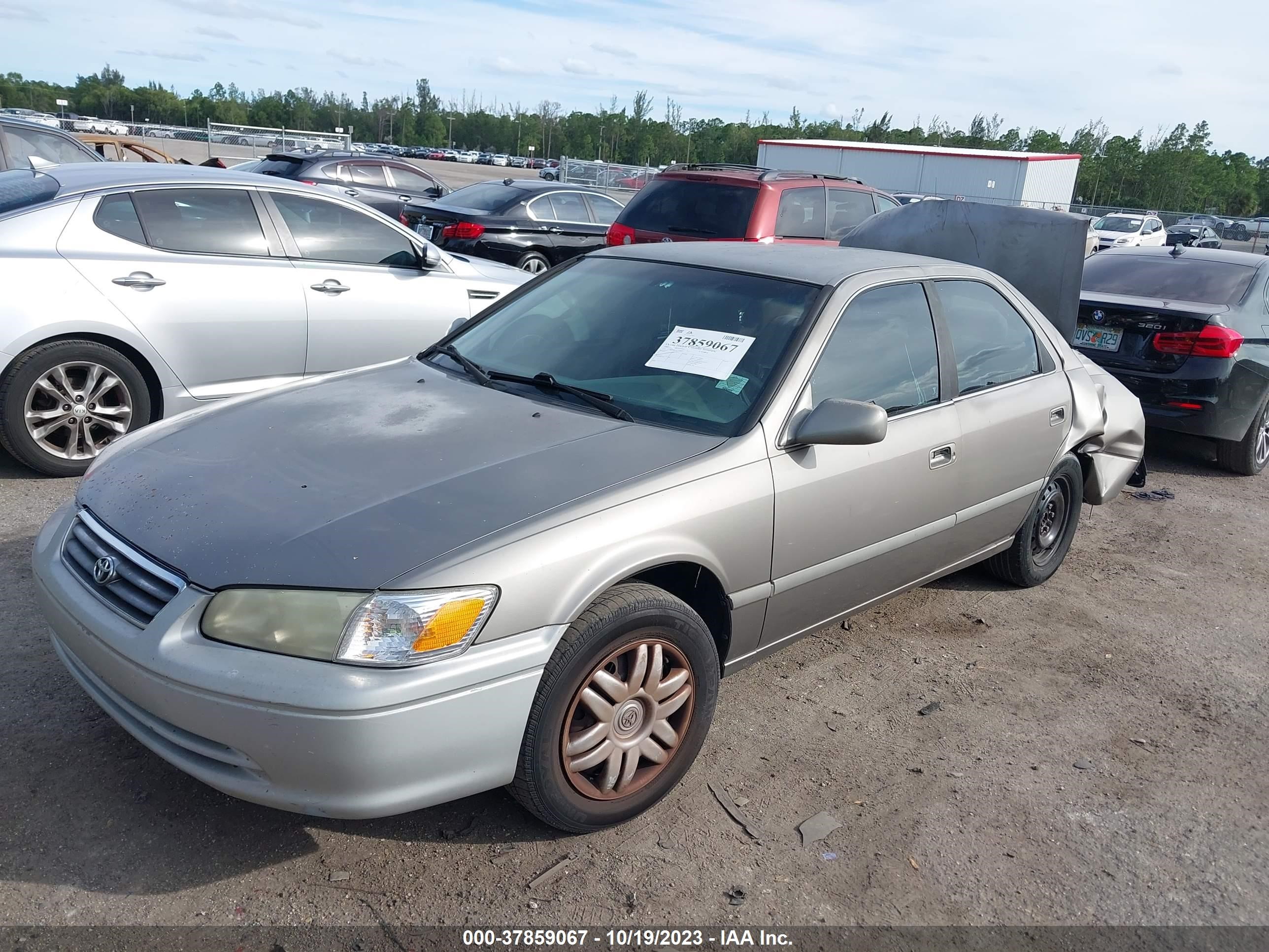 Photo 1 VIN: 4T1BG22K11U050037 - TOYOTA CAMRY 