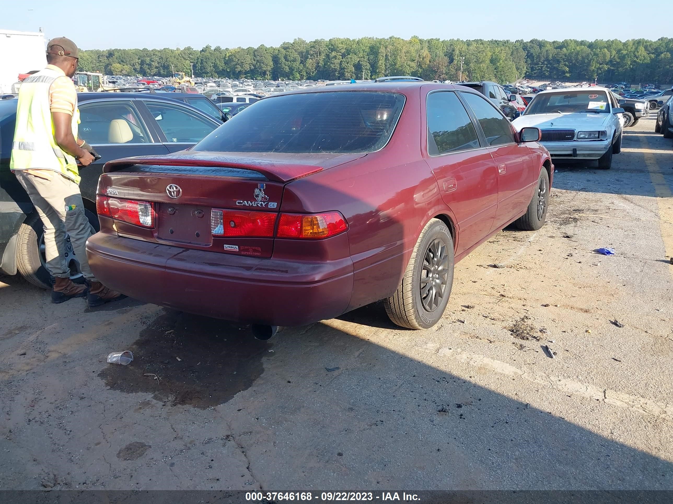 Photo 3 VIN: 4T1BG22K11U074094 - TOYOTA CAMRY 