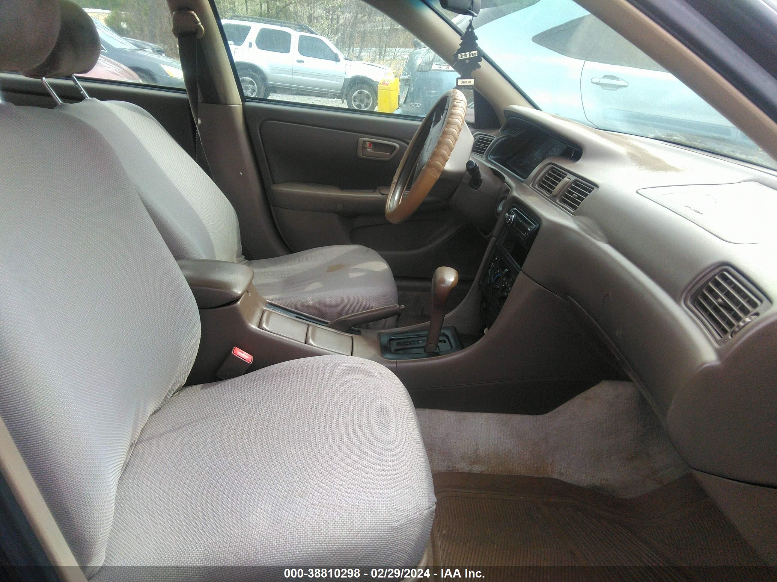 Photo 4 VIN: 4T1BG22K1WU312548 - TOYOTA CAMRY 