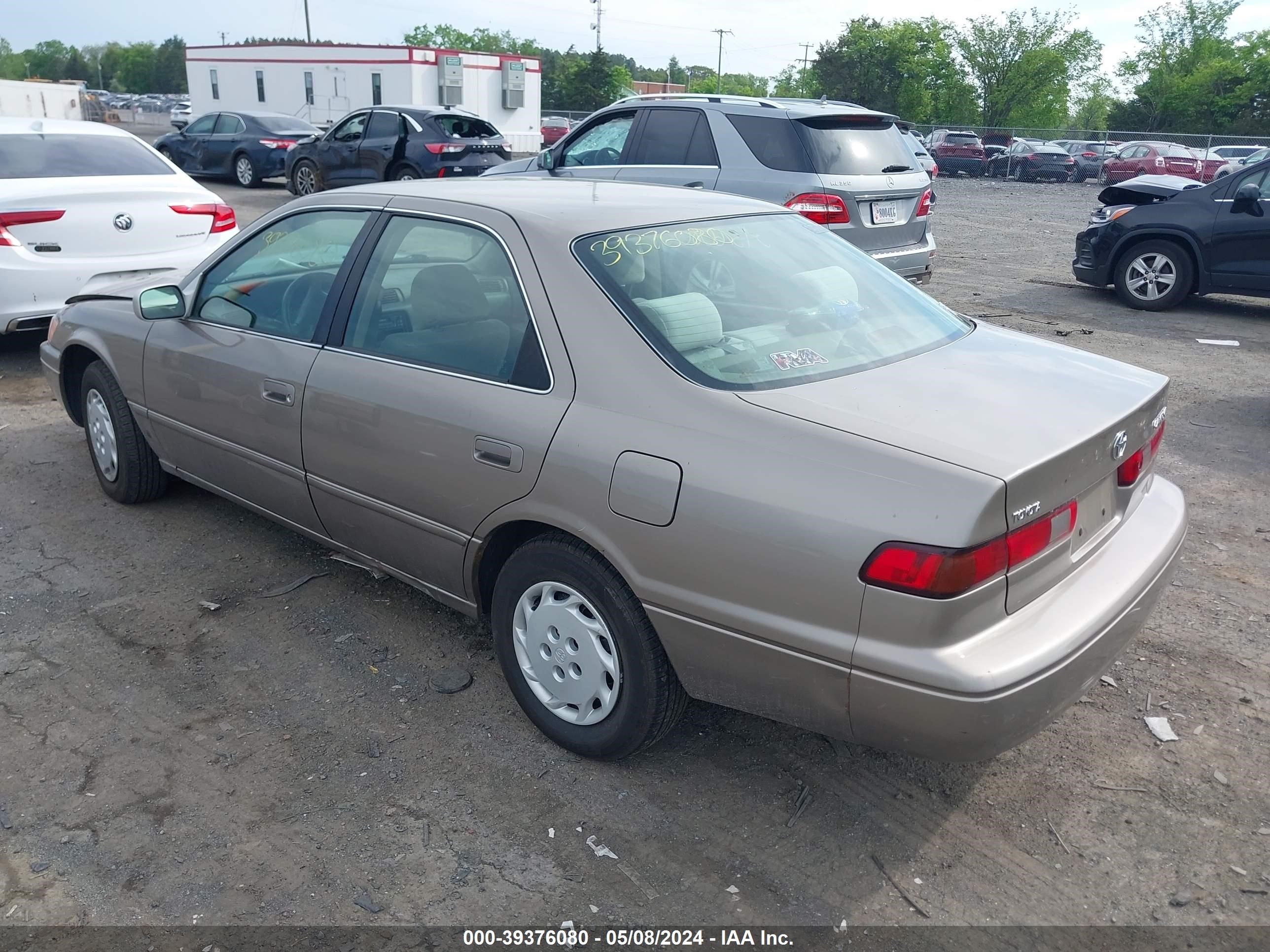 Photo 2 VIN: 4T1BG22K1XU534265 - TOYOTA CAMRY 