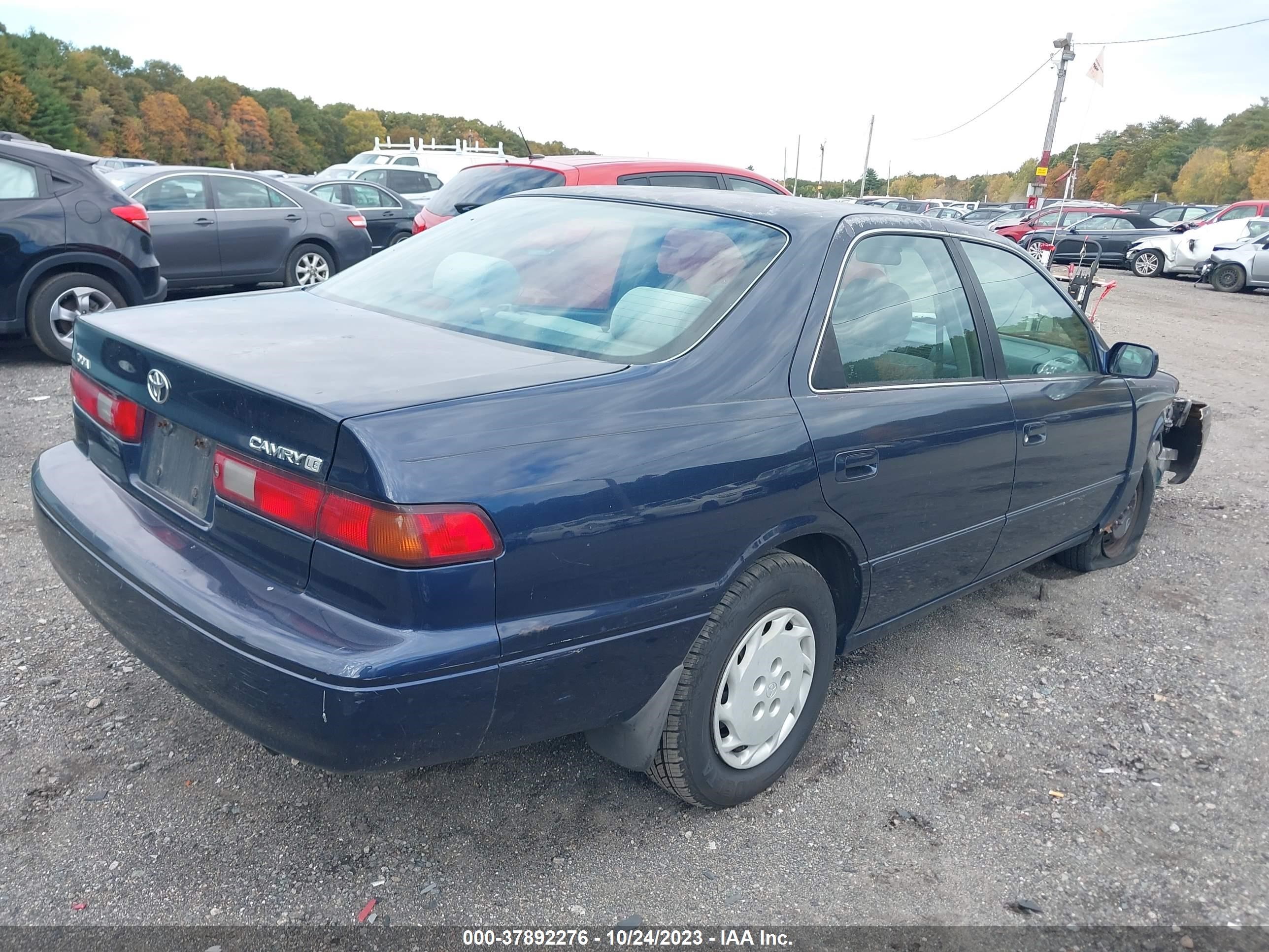 Photo 3 VIN: 4T1BG22K1XU864911 - TOYOTA CAMRY 