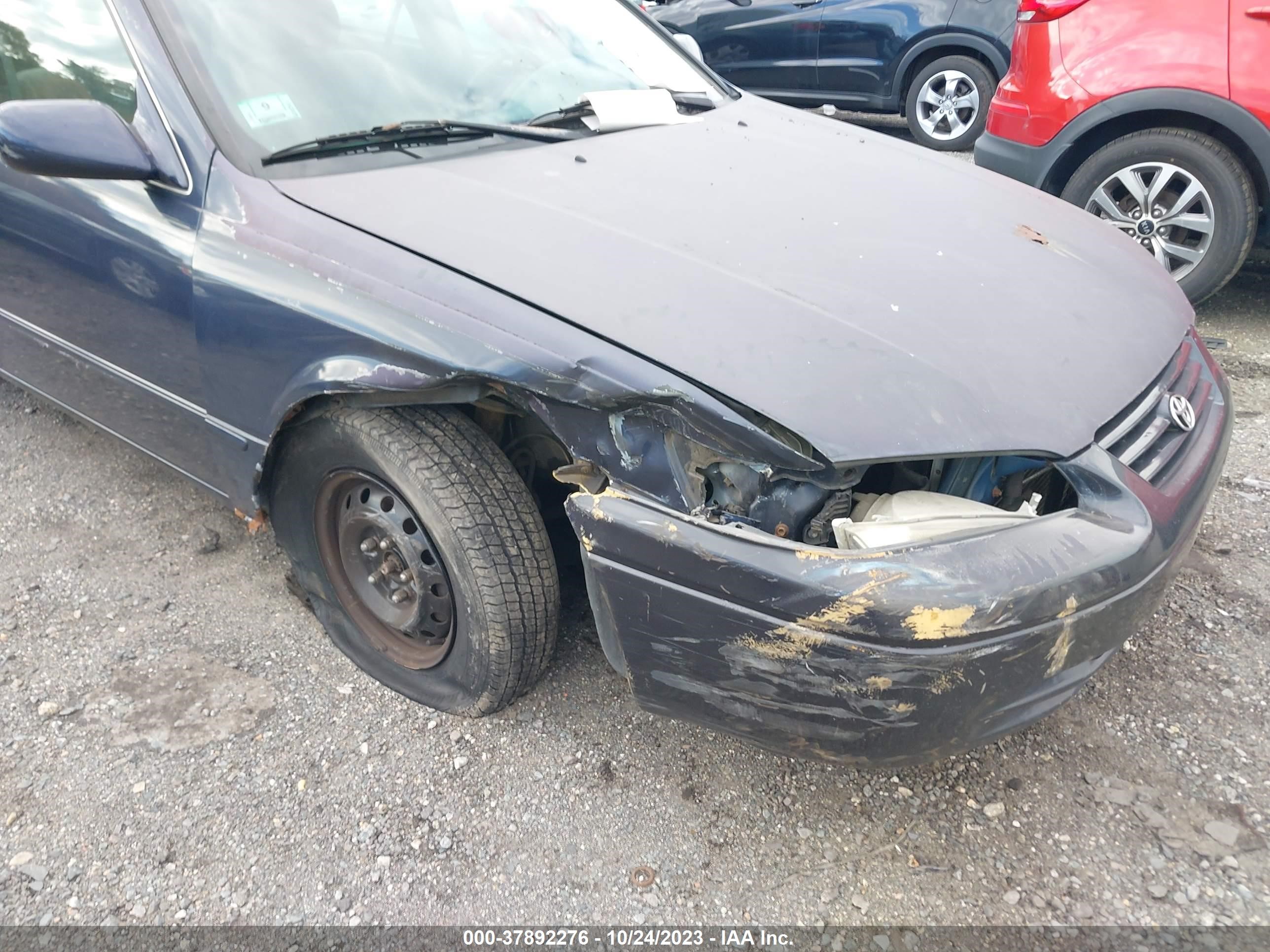 Photo 5 VIN: 4T1BG22K1XU864911 - TOYOTA CAMRY 