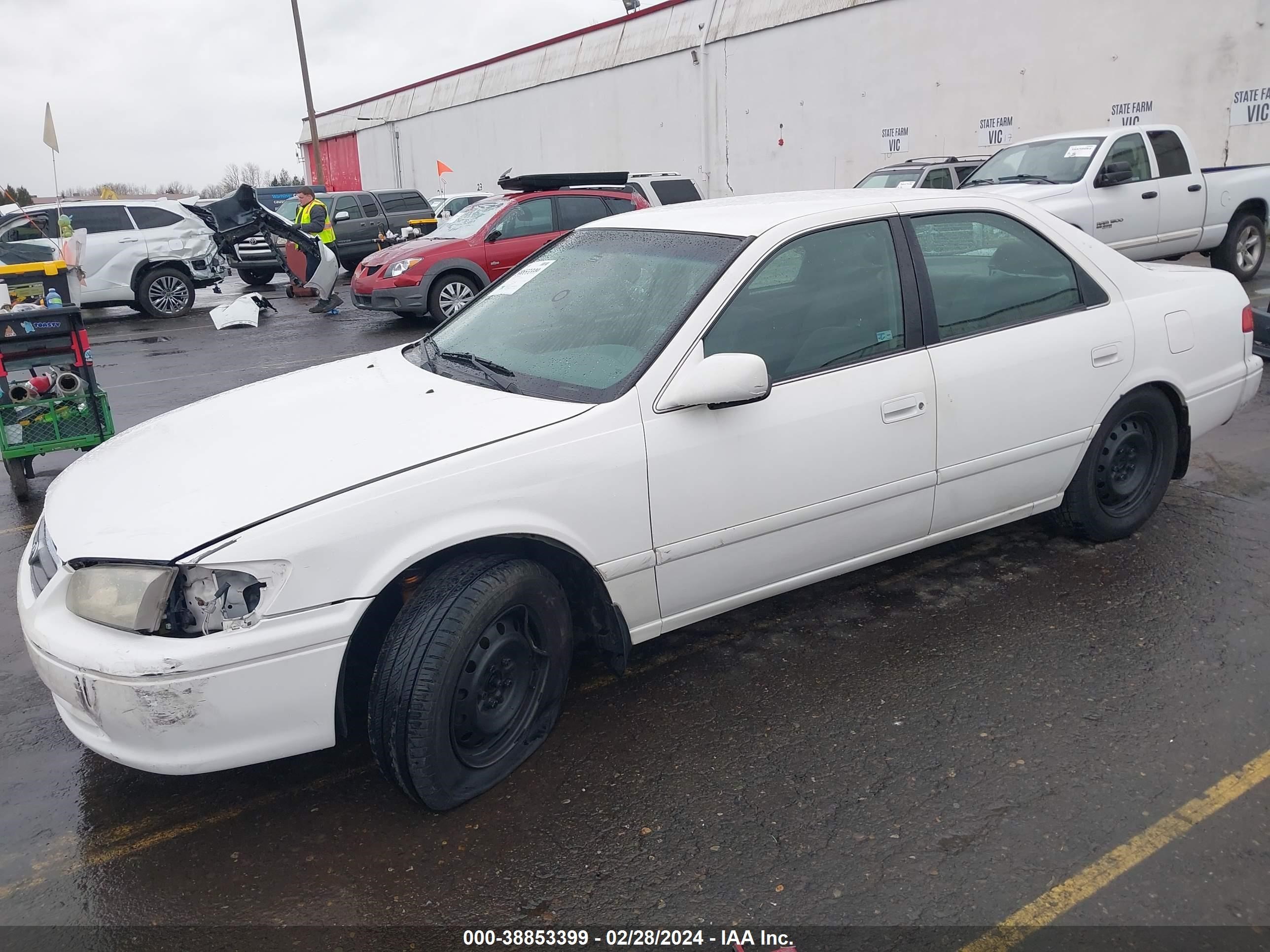 Photo 1 VIN: 4T1BG22K1YU927295 - TOYOTA CAMRY 