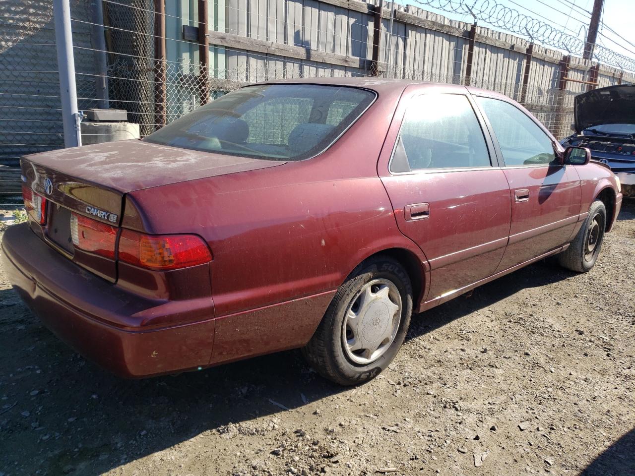 Photo 2 VIN: 4T1BG22K1YU981776 - TOYOTA CAMRY 